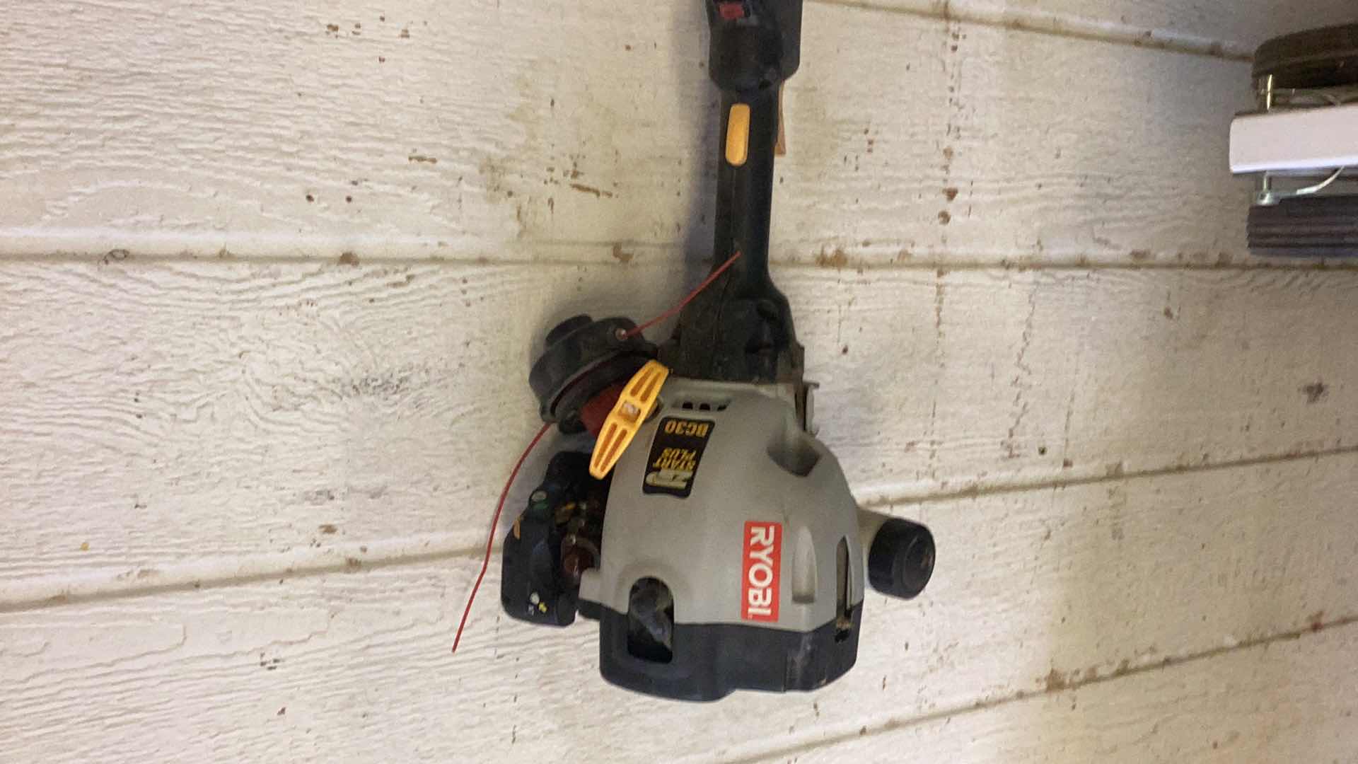 Photo 1 of RYOBI START PLUS BC30 WEED CUTTER