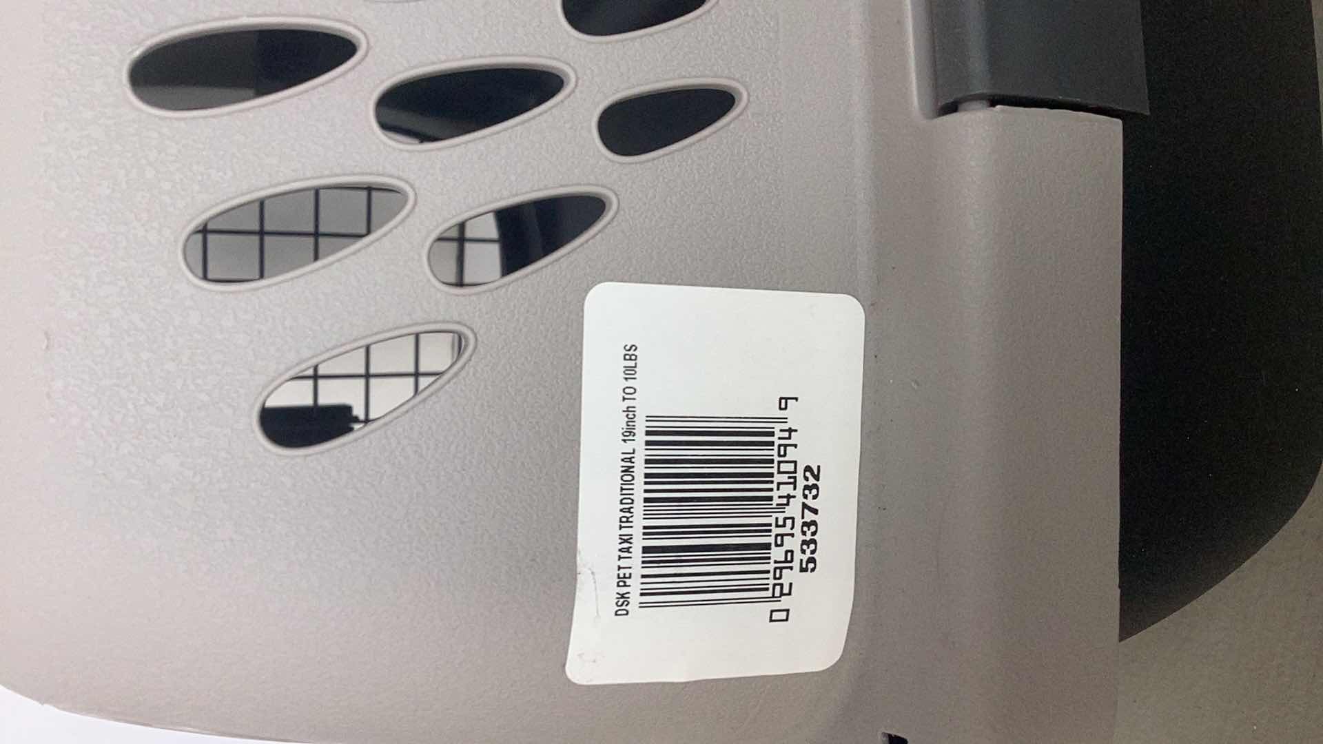 Photo 1 of PET CARRIER 18” X 11” H 10”