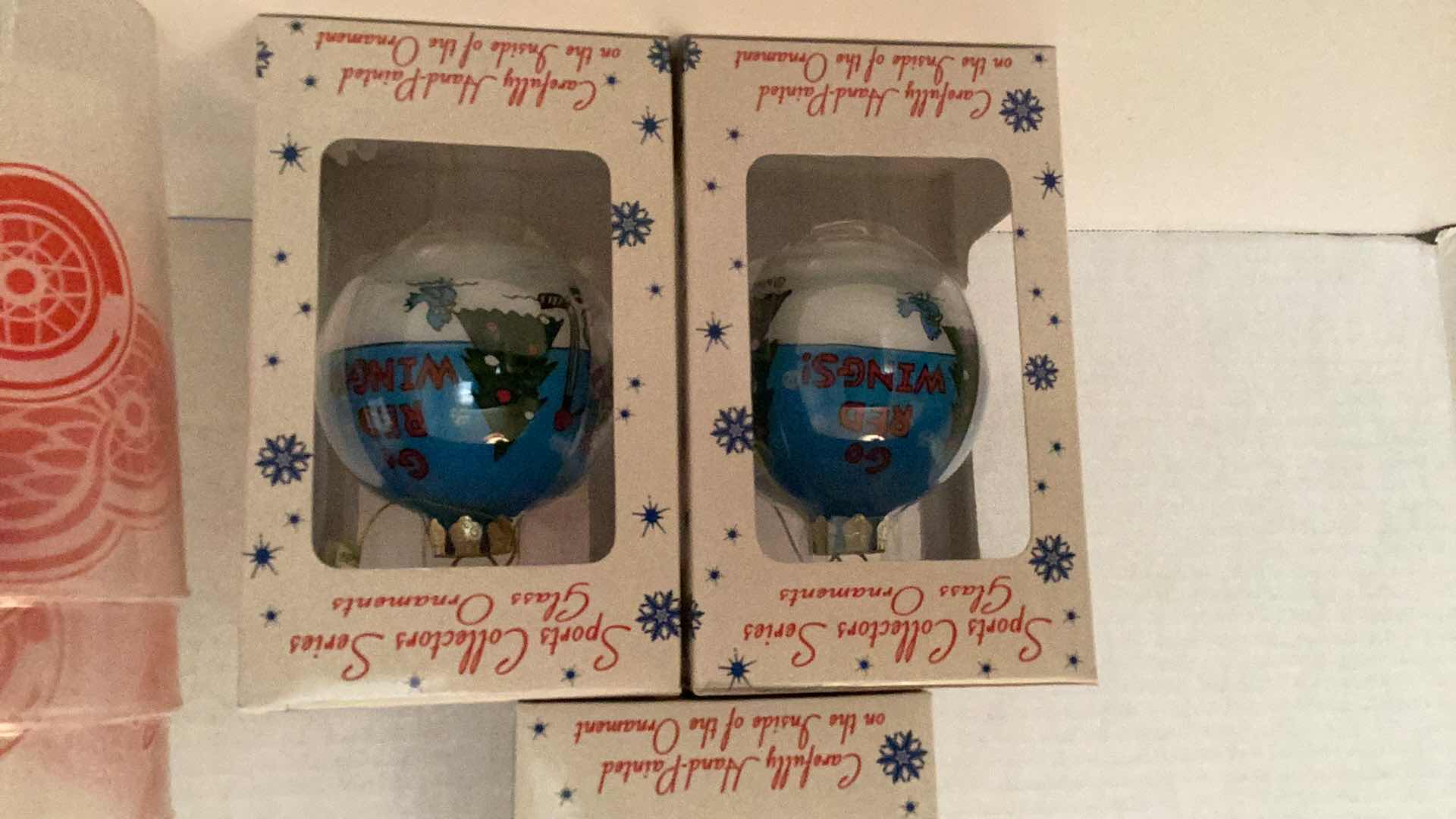Photo 2 of DETROIT RED WINGS XMAS ORNAMENT (3) SET OF TUMBLERS