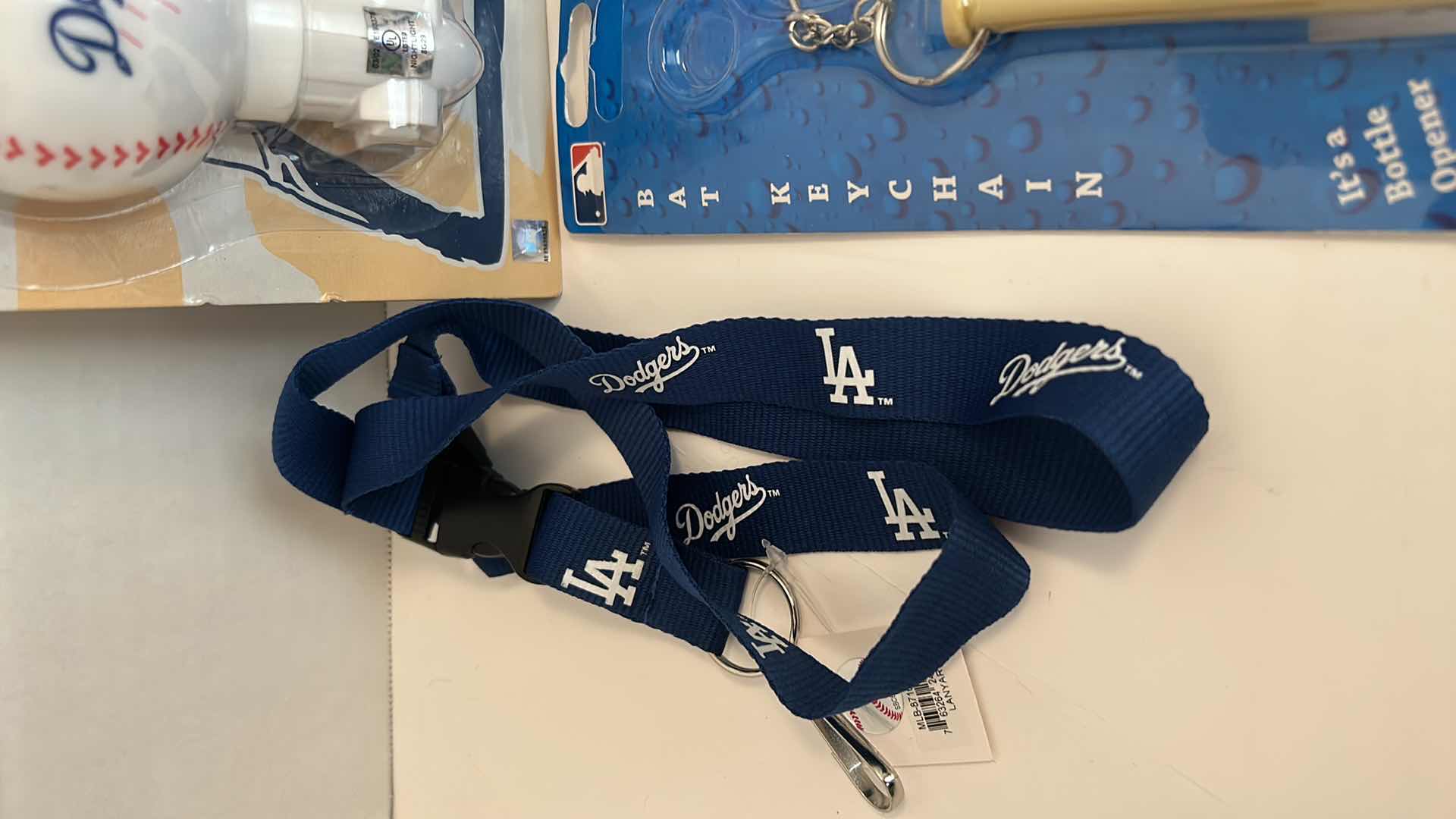 Photo 1 of MLB BASEBALL FAN GEAR - LOS ANGELES DODGERS 