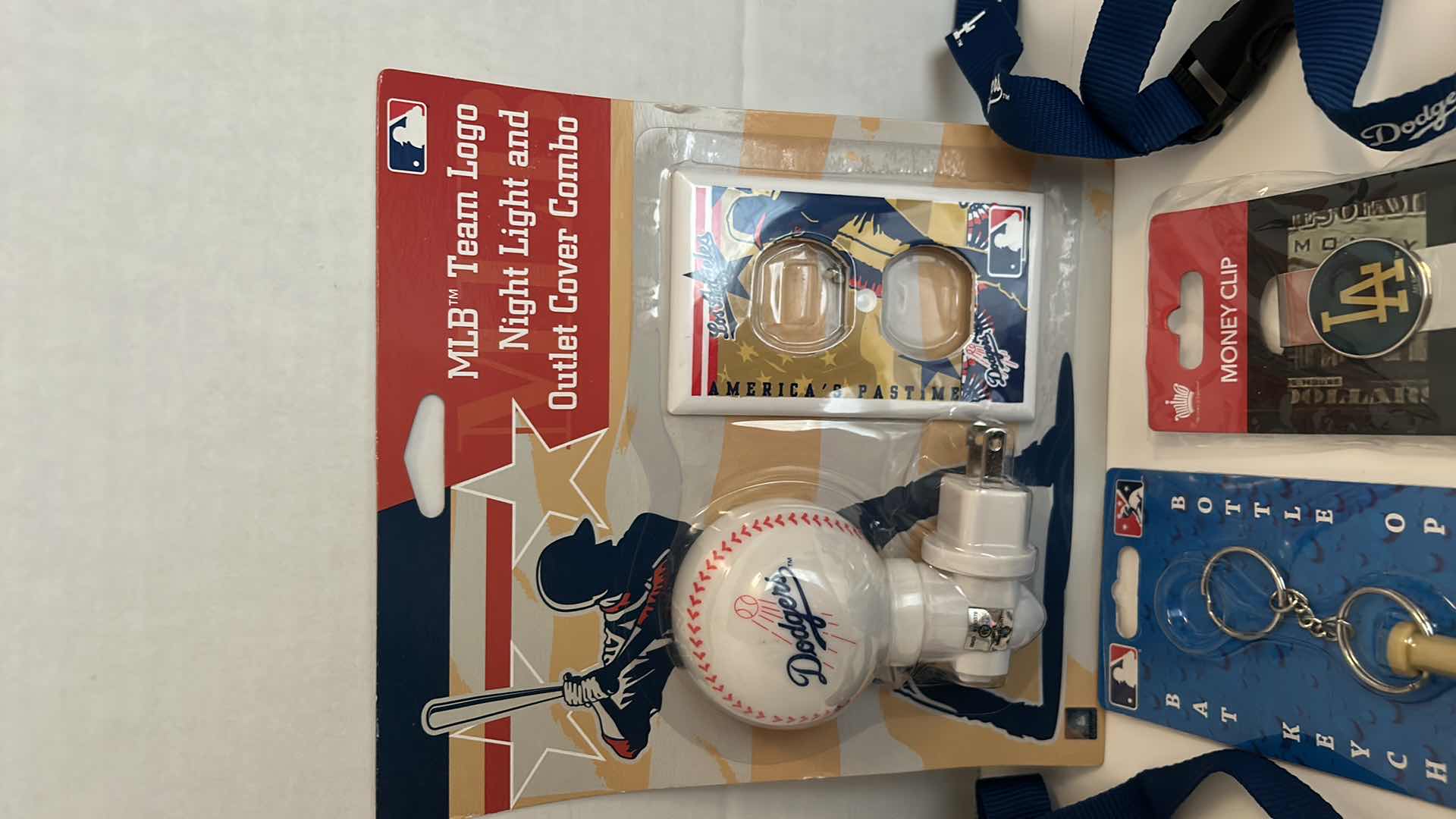 Photo 1 of MLB BASEBALL FAN GEAR - LOS ANGELES DODGERS 