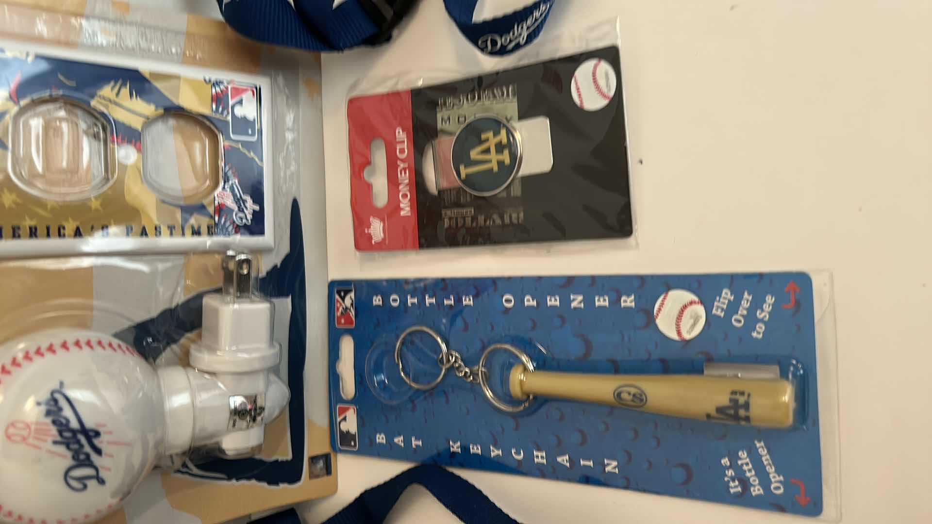 Photo 1 of MLB BASEBALL FAN GEAR - LOS ANGELES DODGERS 