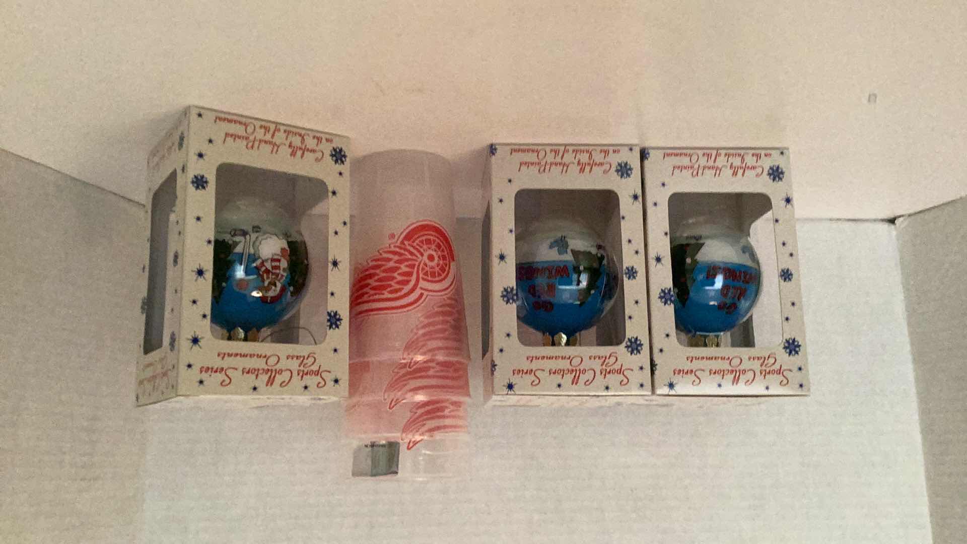 Photo 1 of DETROIT RED WINGS XMAS ORNAMENTS(3) SET OF TUMBLERS