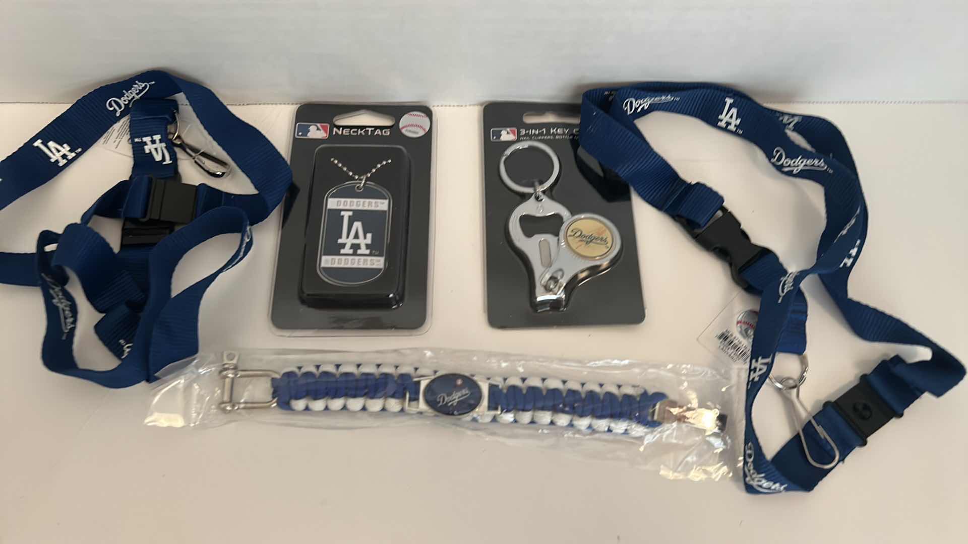 Photo 1 of MLB BASEBALL FAN GEAR - LOS ANGELES DODGERS 