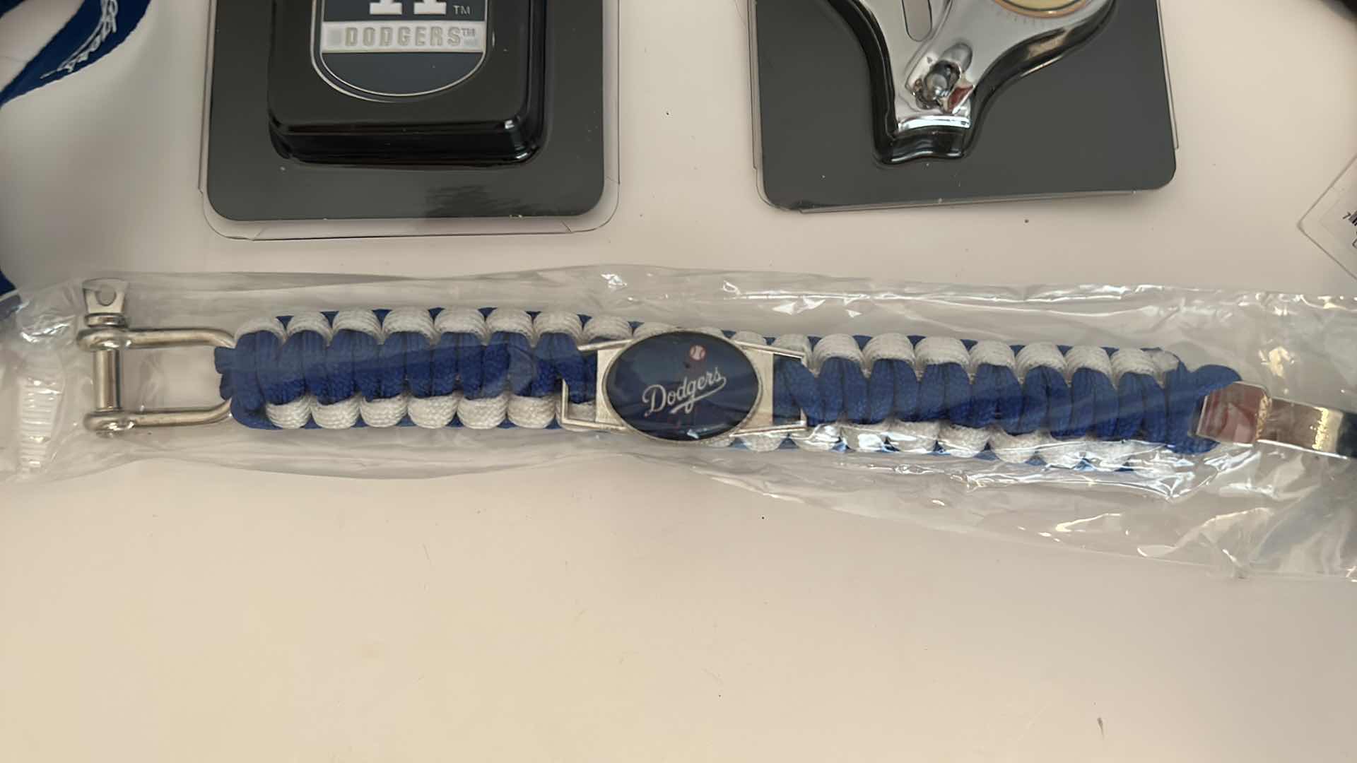 Photo 1 of MLB BASEBALL FAN GEAR - LOS ANGELES DODGERS 