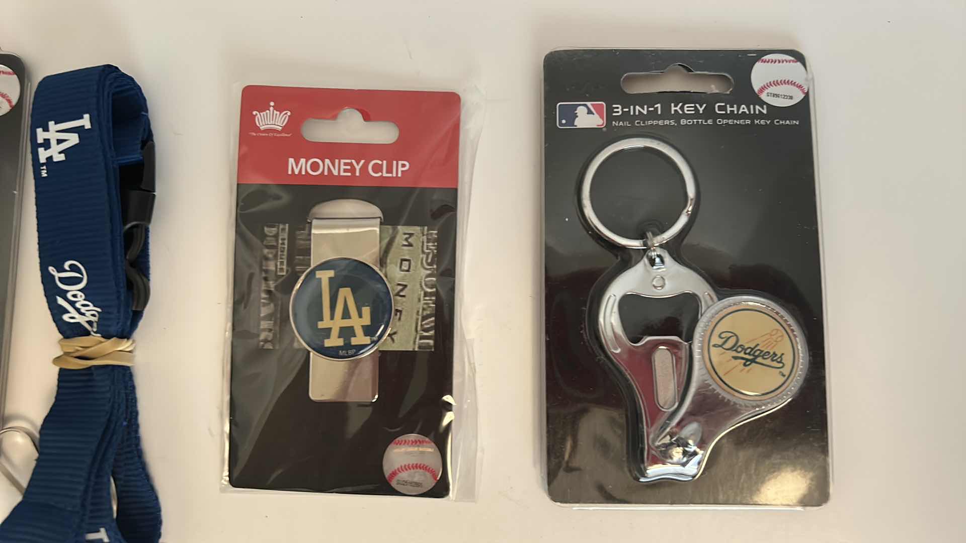 Photo 1 of MLB BASEBALL FAN GEAR - LOS ANGELES DODGERS 