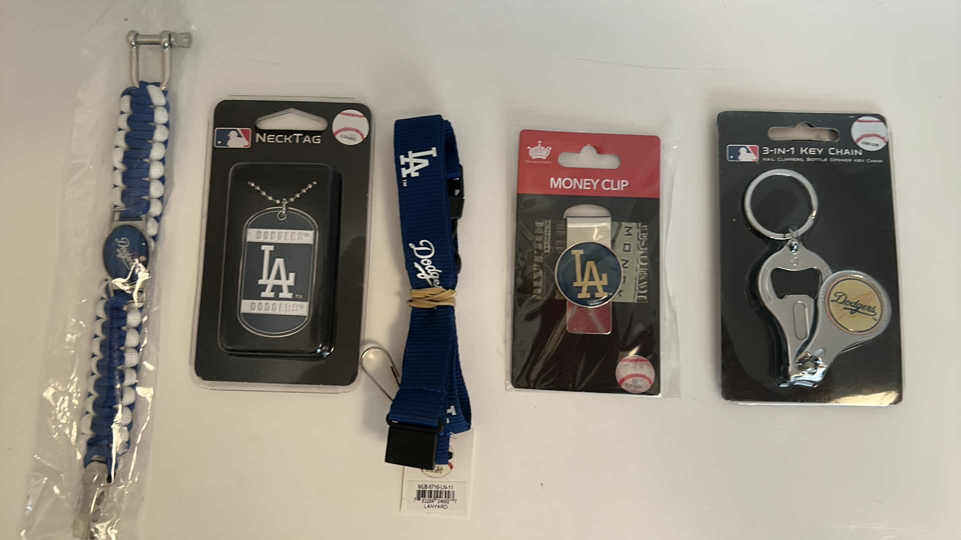 Photo 1 of MLB BASEBALL FAN GEAR - LOS ANGELES DODGERS 