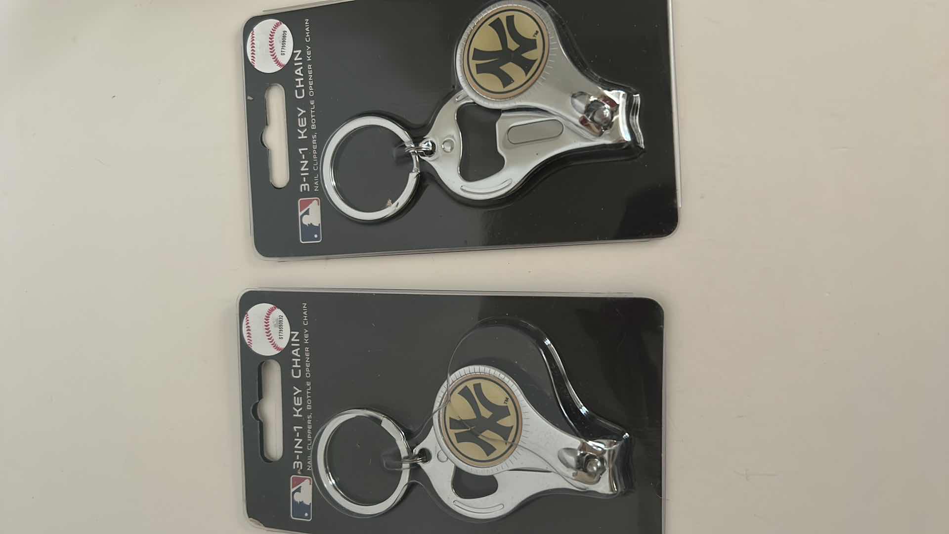 Photo 1 of MLB BASEBALL FAN GEAR - NEW YORK YANKEES