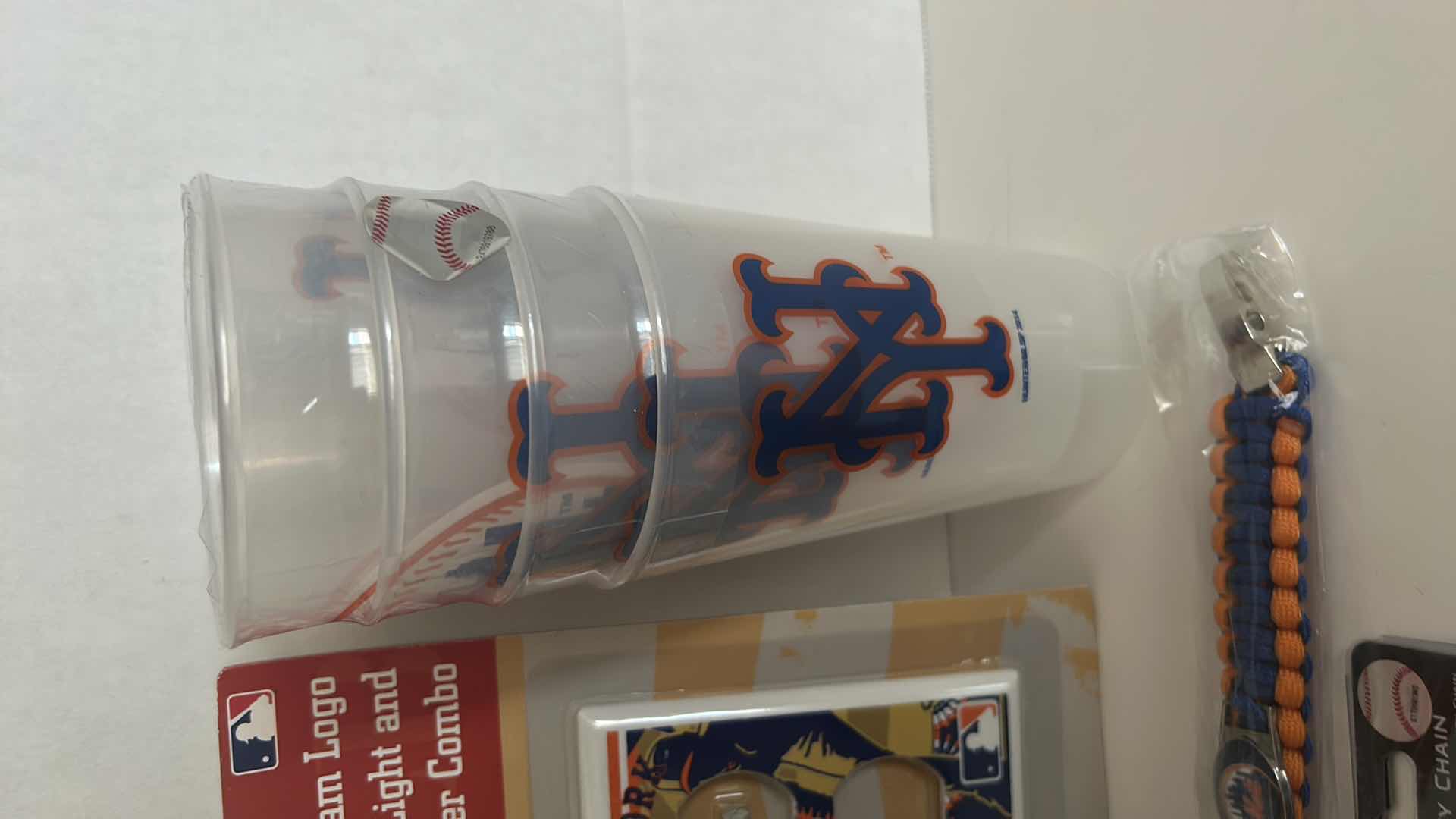 Photo 3 of MLB BASEBALL FAN GEAR - NEW YORK METS