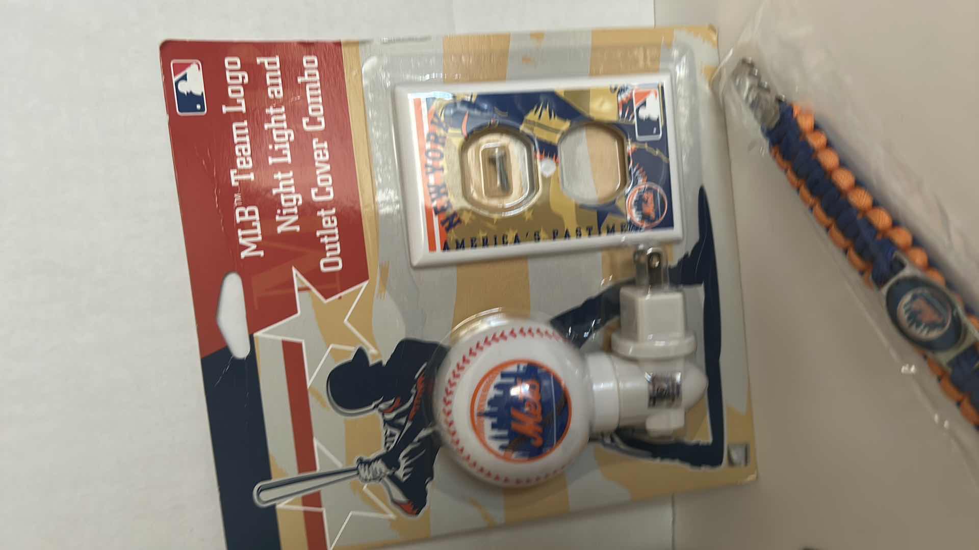 Photo 1 of MLB BASEBALL FAN GEAR - NEW YORK METS