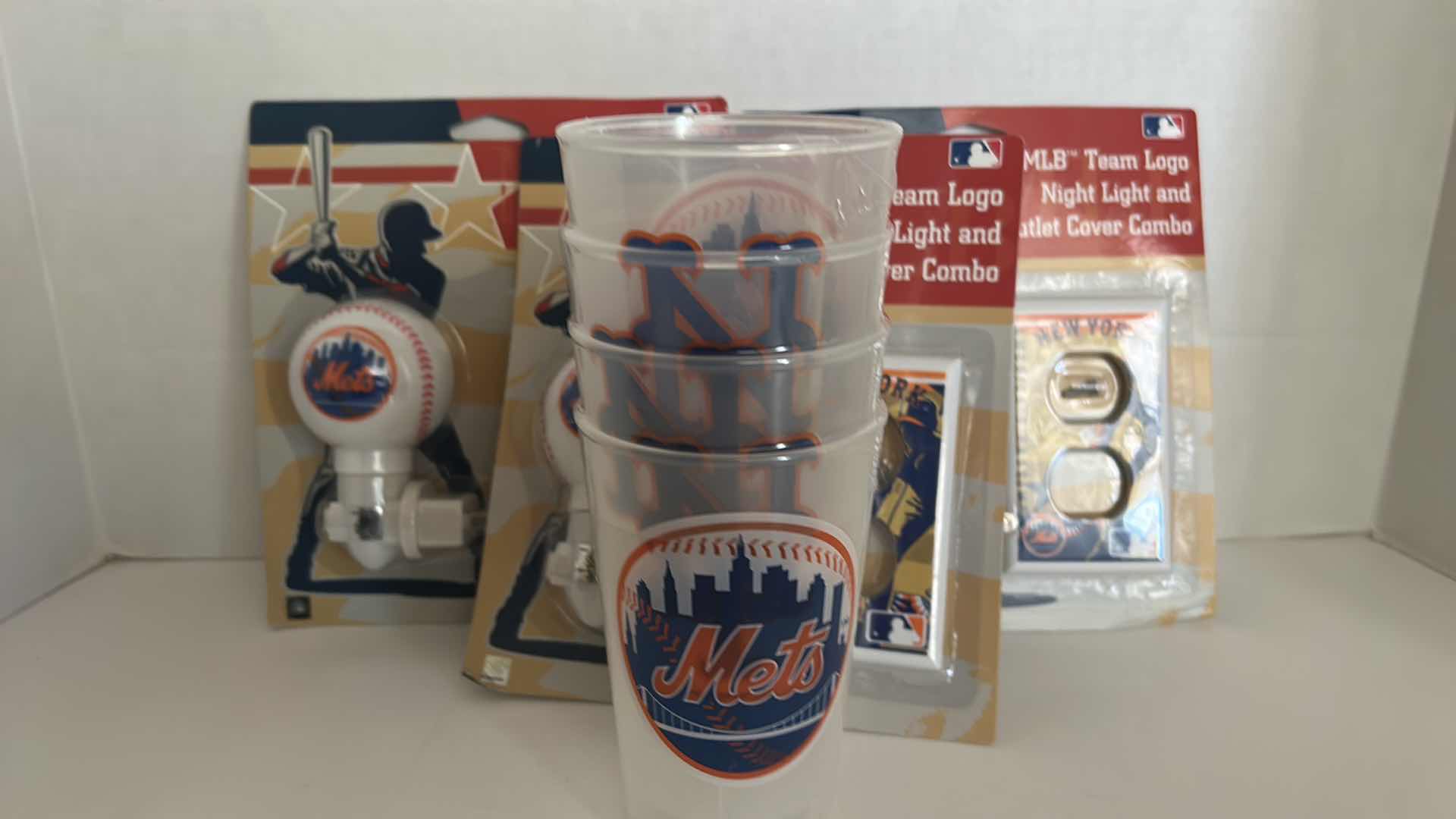 Photo 1 of MLB BASEBALL FAN GEAR - NEW YORK METS