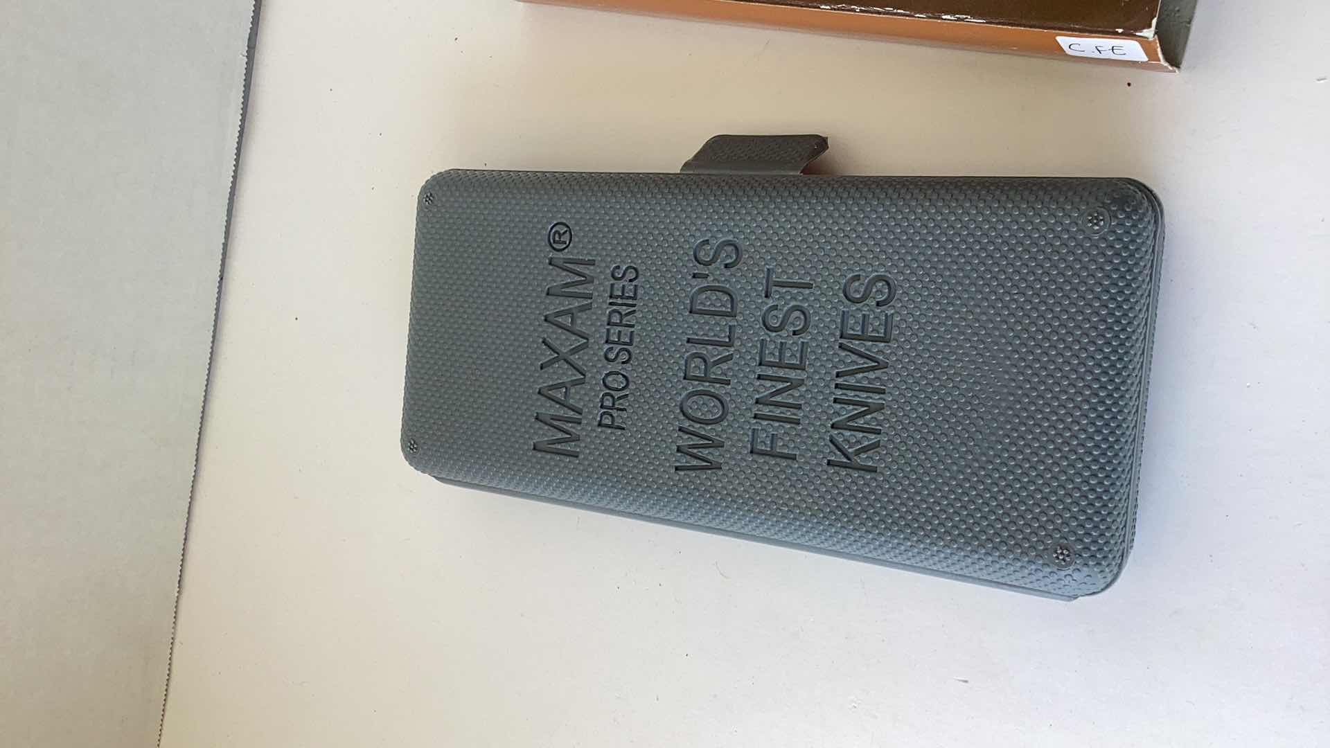 Photo 3 of MAXAM PRO SERIES KNIFE 8” LONG WITH CASE