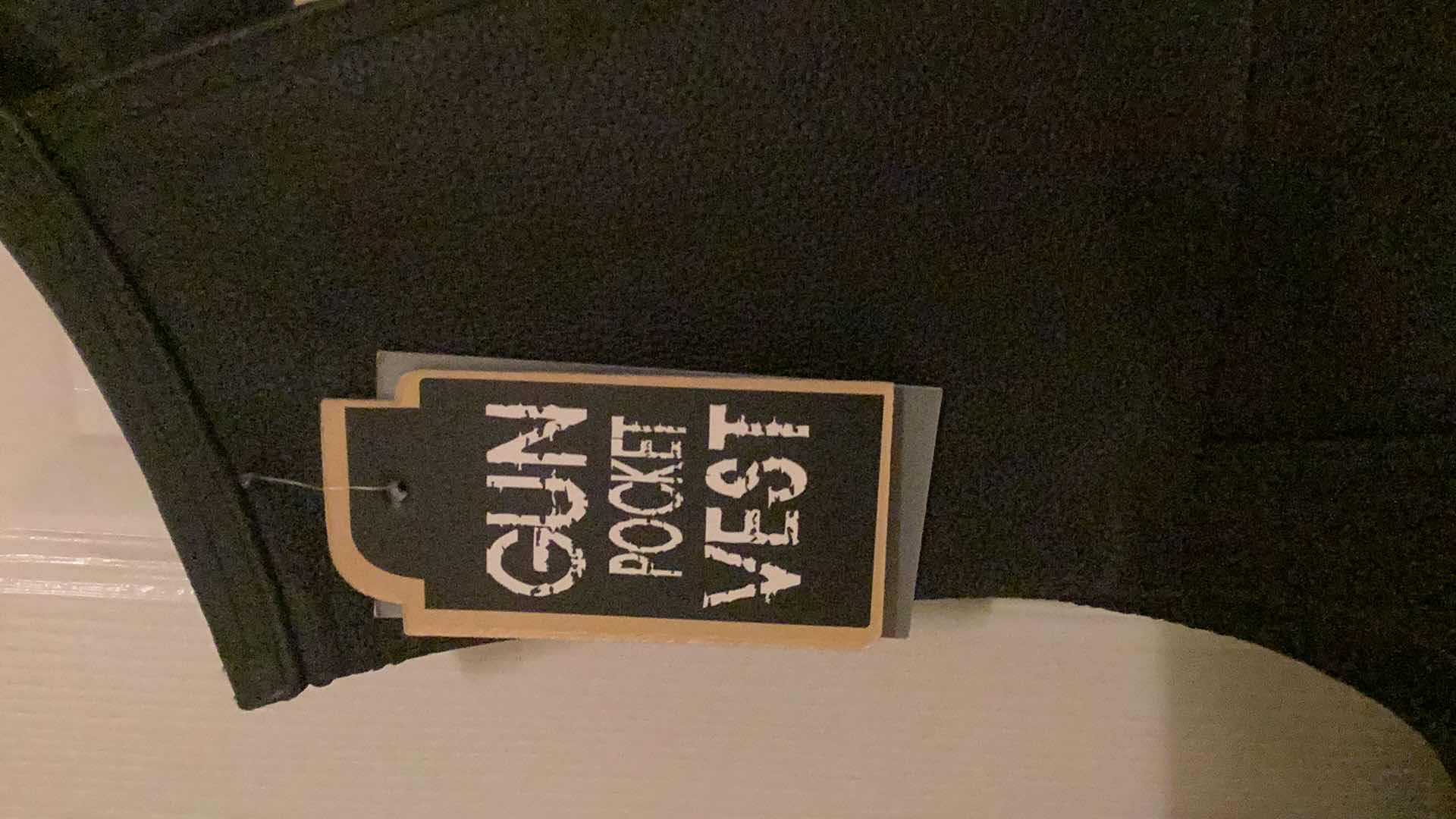 Photo 3 of MENS DREAM APPAREL LEATHER GUN POCKET VEST BRAND NEW SIE 64