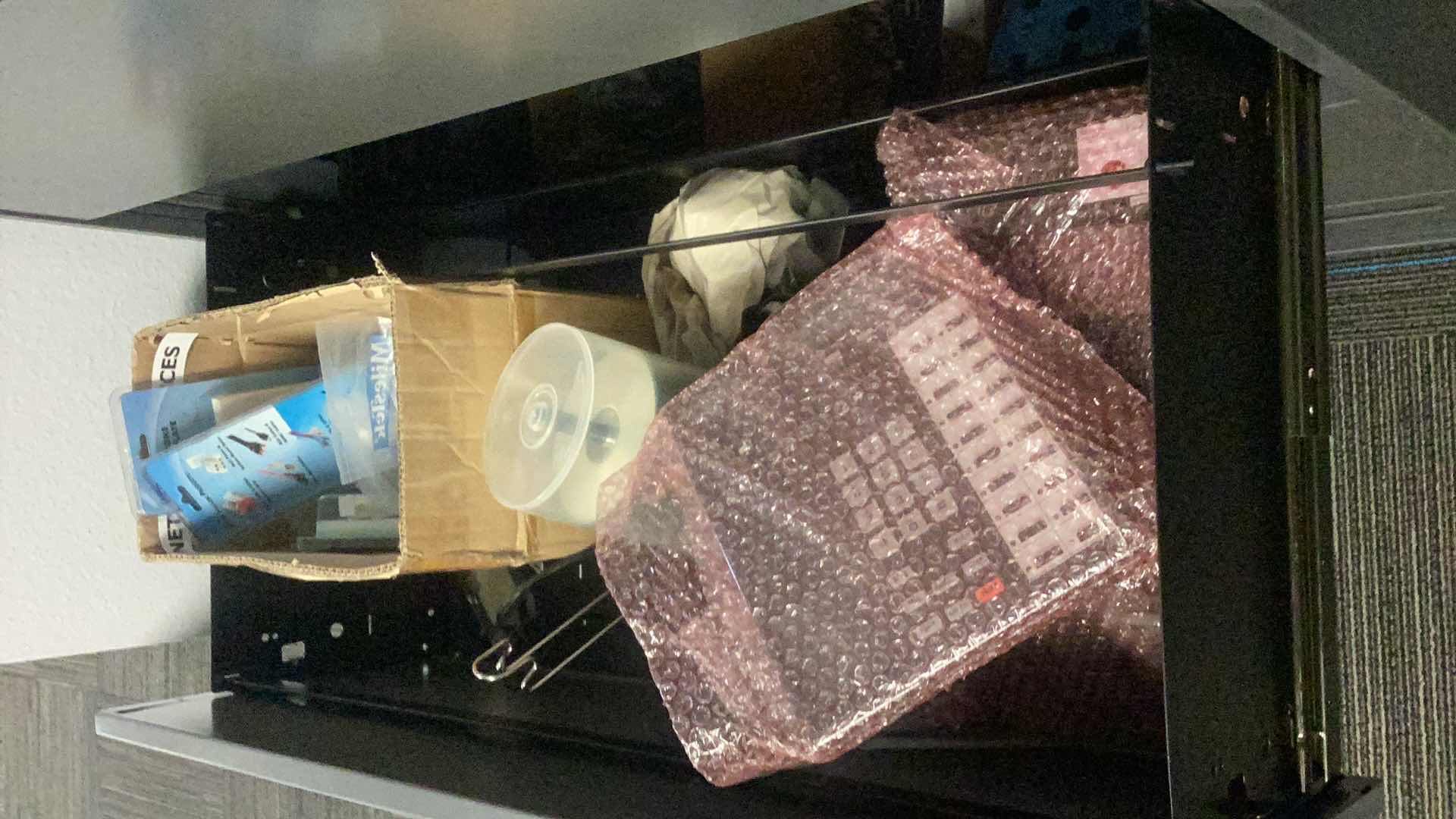 Photo 1 of CONTENTS OF DRAWER