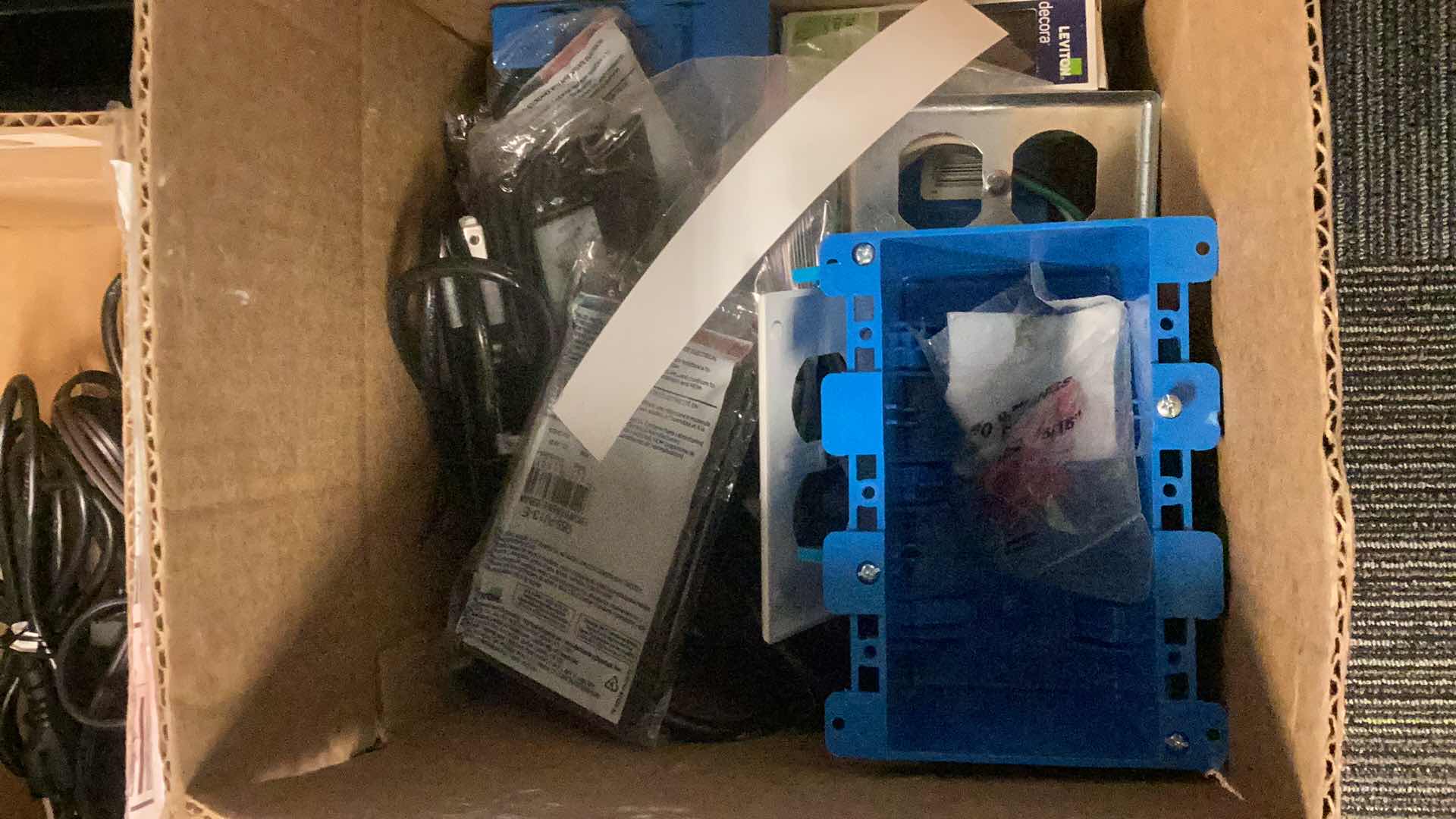 Photo 1 of CONTENTS OF DRAWER