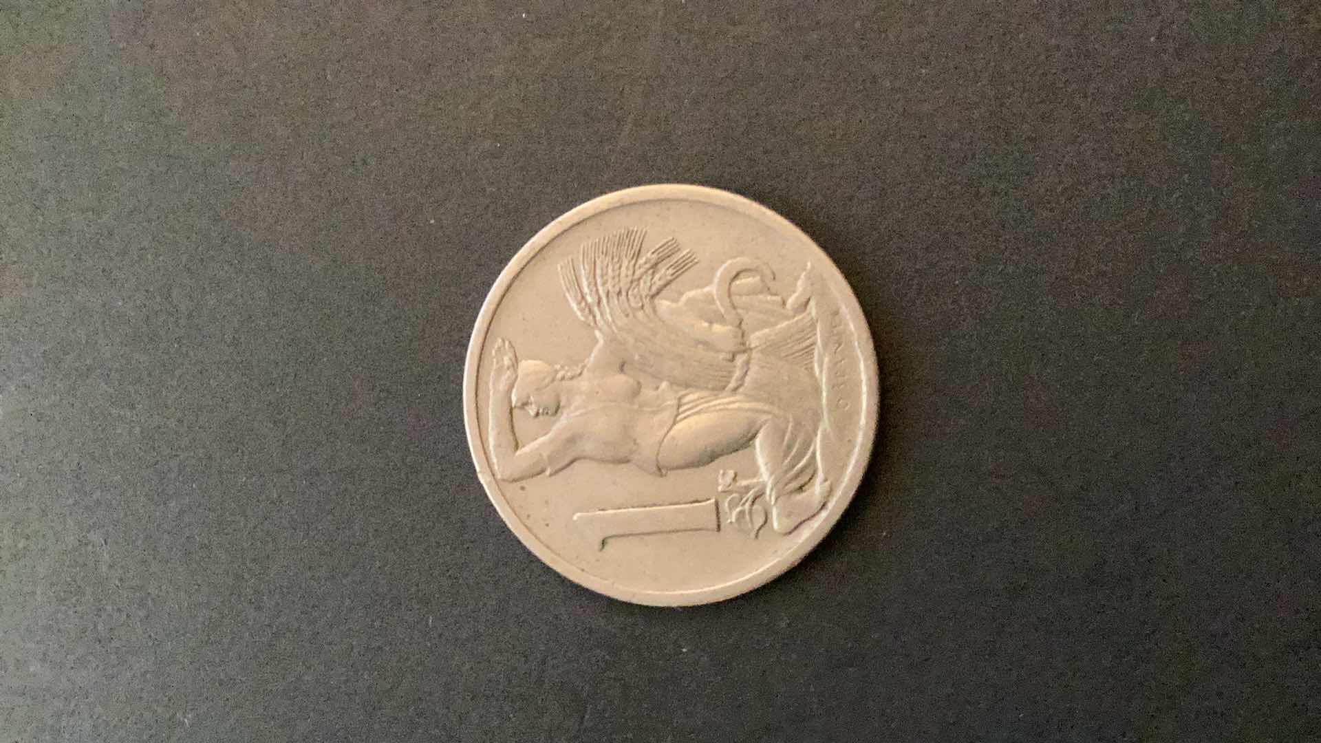 Photo 1 of CZECHOSLOVAKIA 1922 1 KORUNA