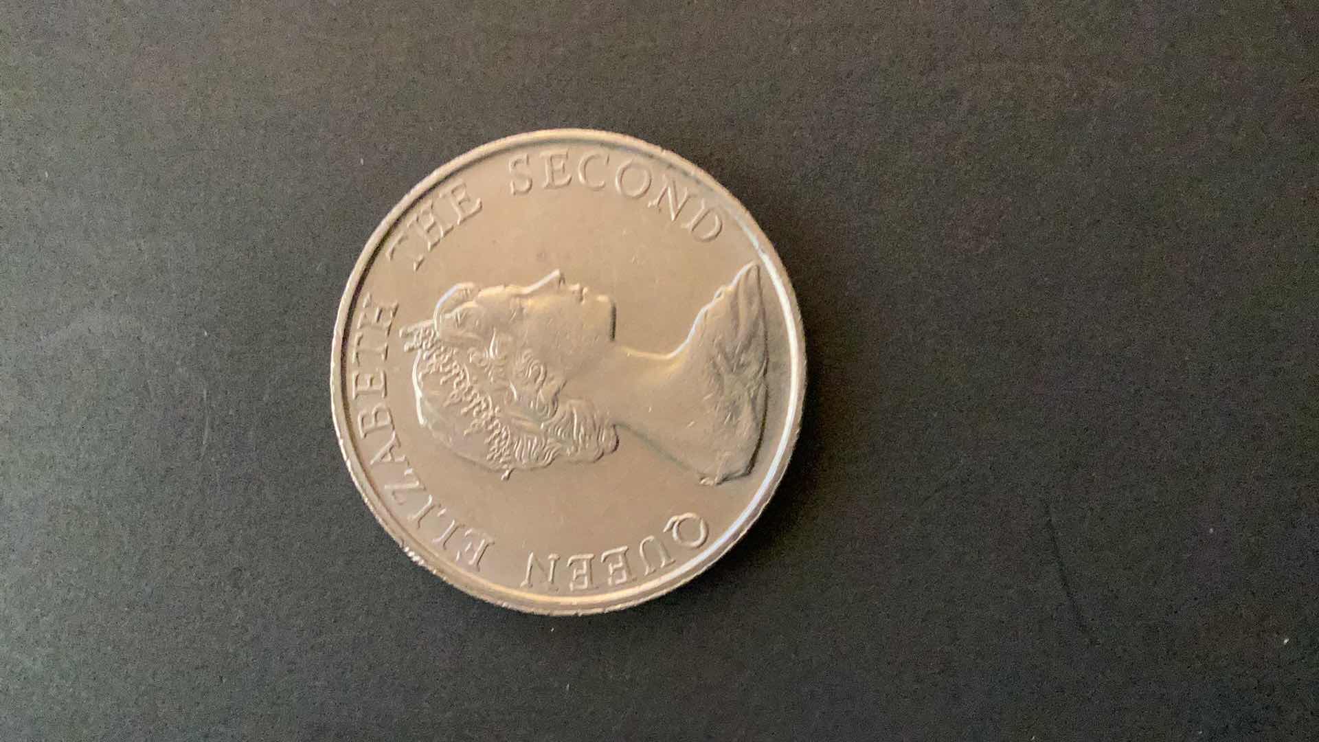 Photo 1 of HONG KONG 1981 5 DOLLARS