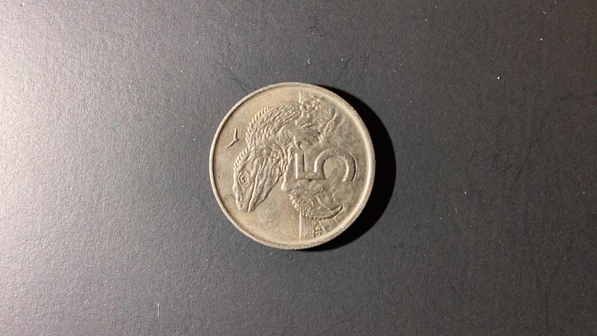 Photo 1 of 1967 NEW ZEALAND 5 CENTS