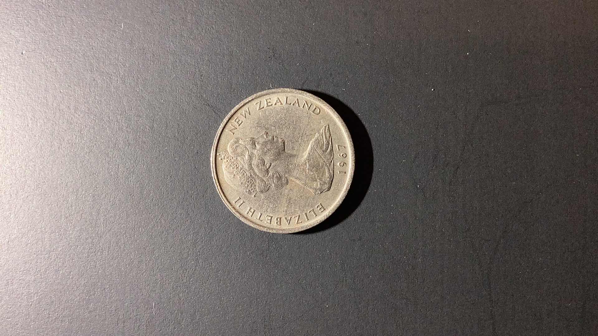 Photo 1 of 1967 NEW ZEALAND 5 CENTS