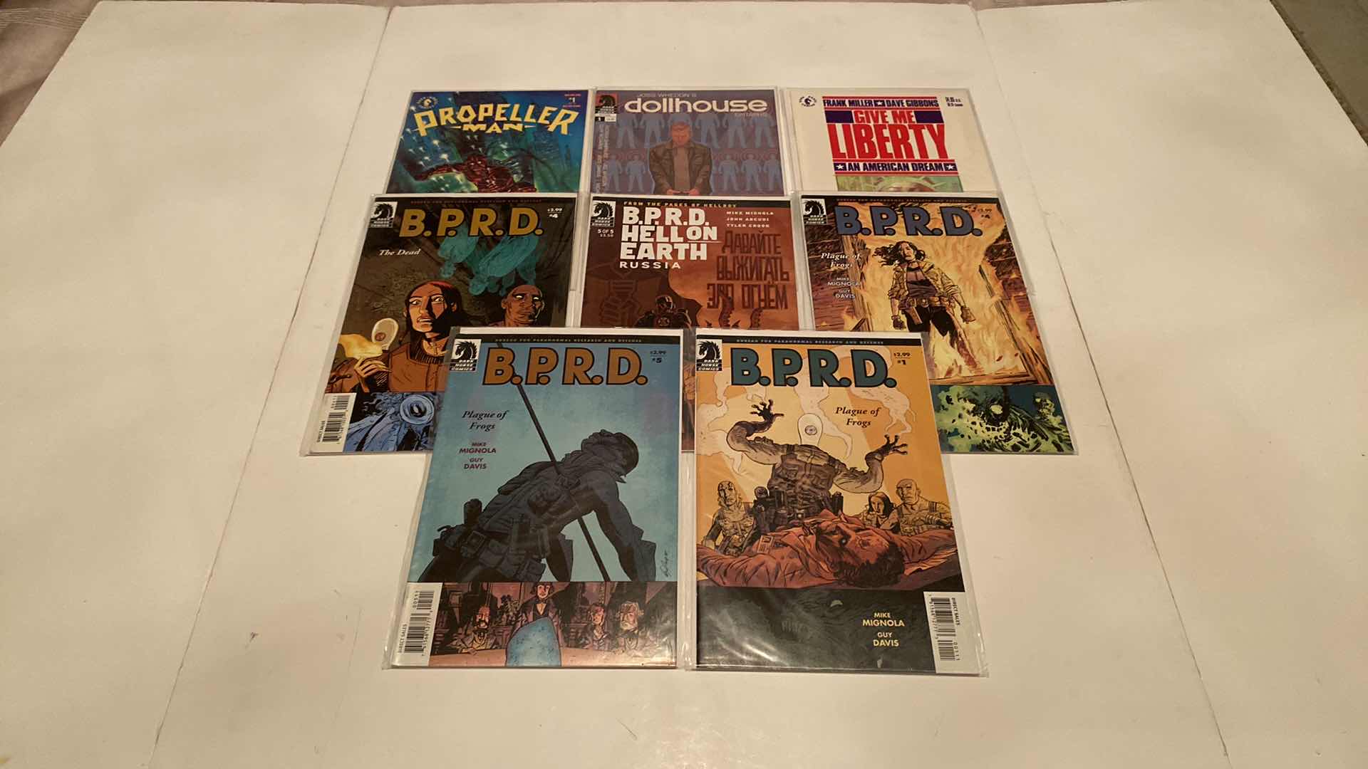 Photo 1 of 8-ASSORTED DARK HORSE COMICS