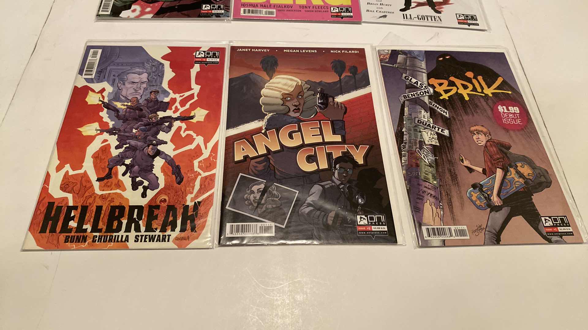 Photo 1 of 9-ONI PRESS ASSORTED COMICS