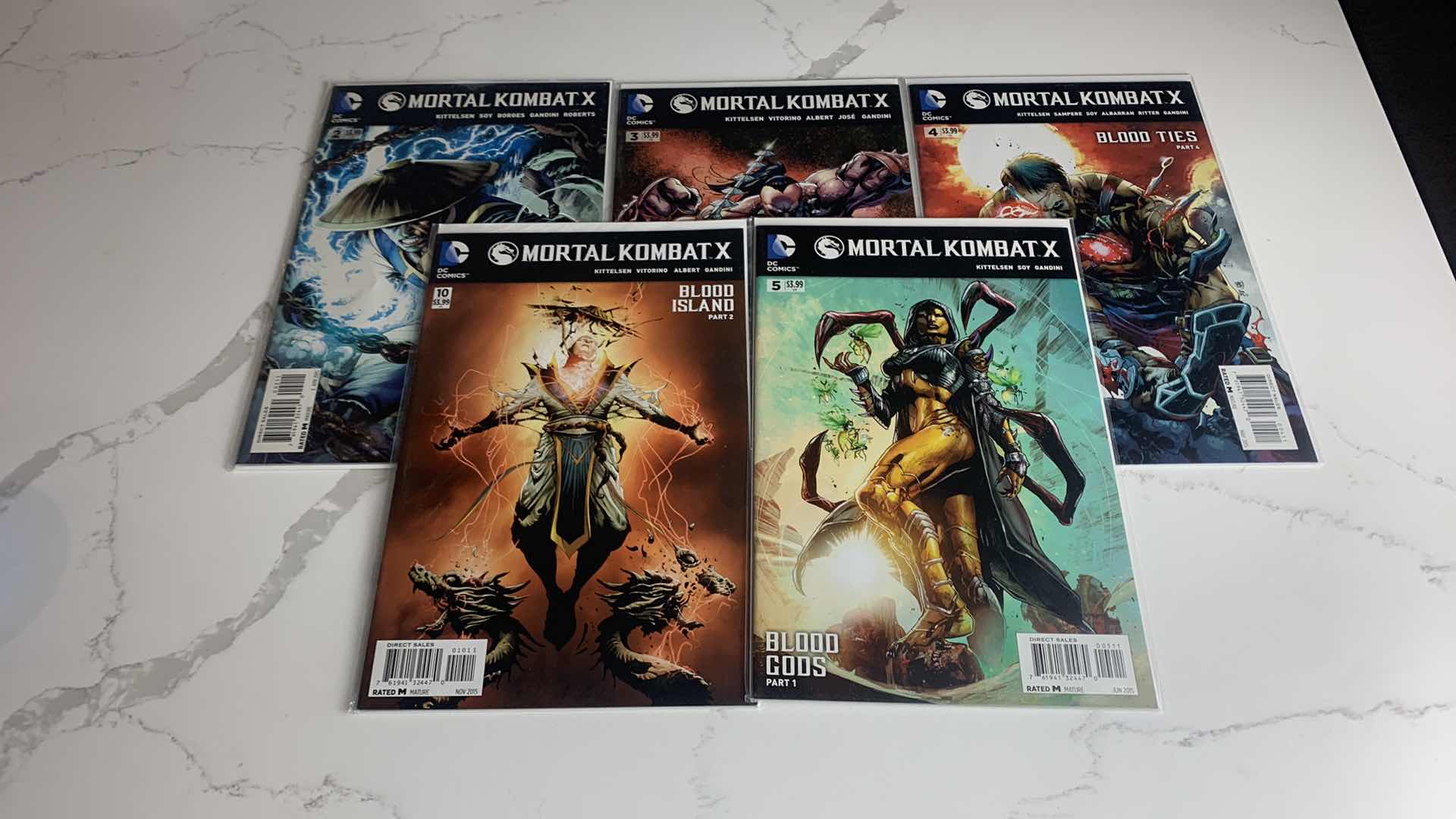 Photo 1 of 5 DC MORTAL KOMBAT X COMICS