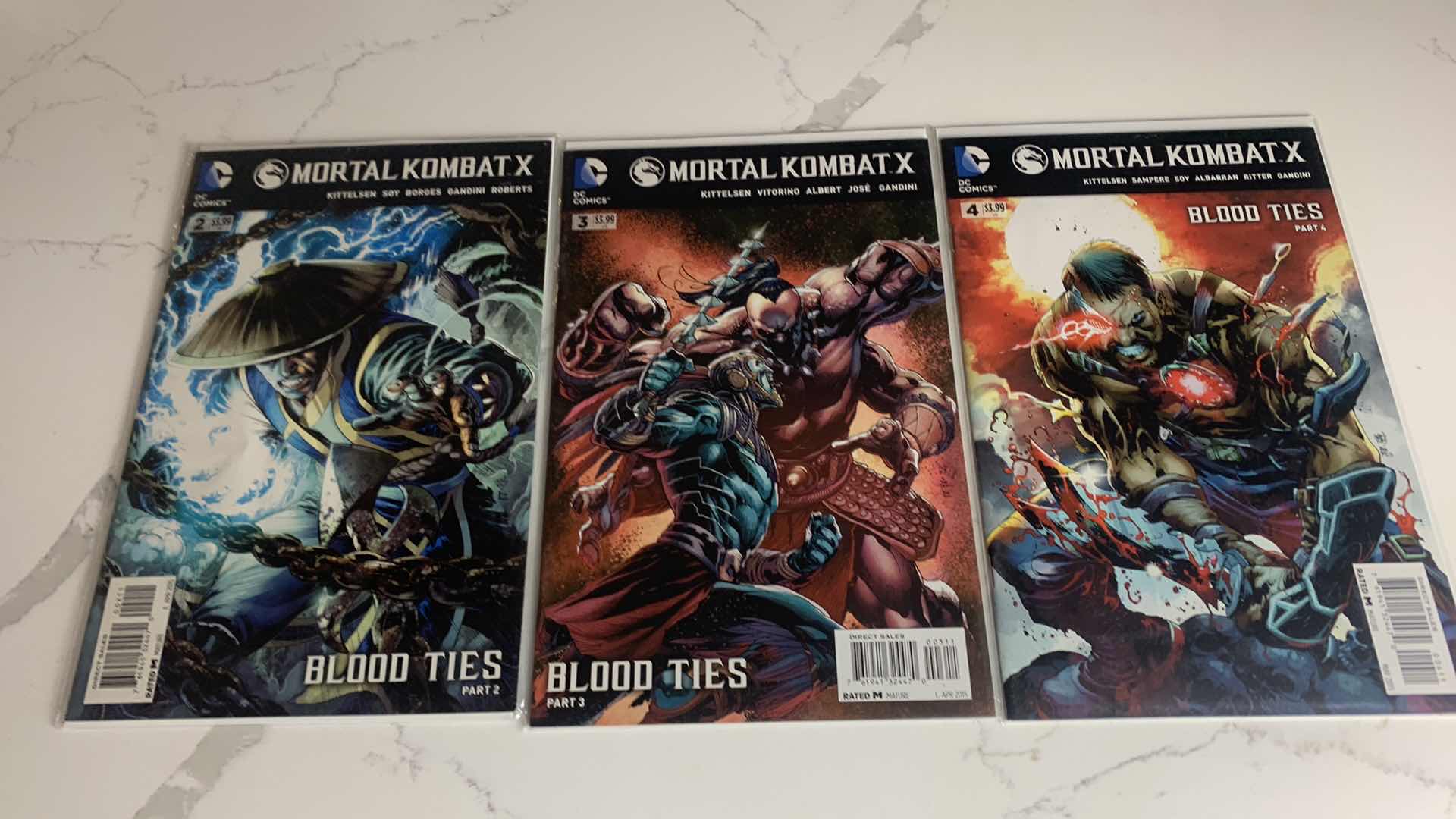 Photo 1 of 5 DC MORTAL KOMBAT X COMICS