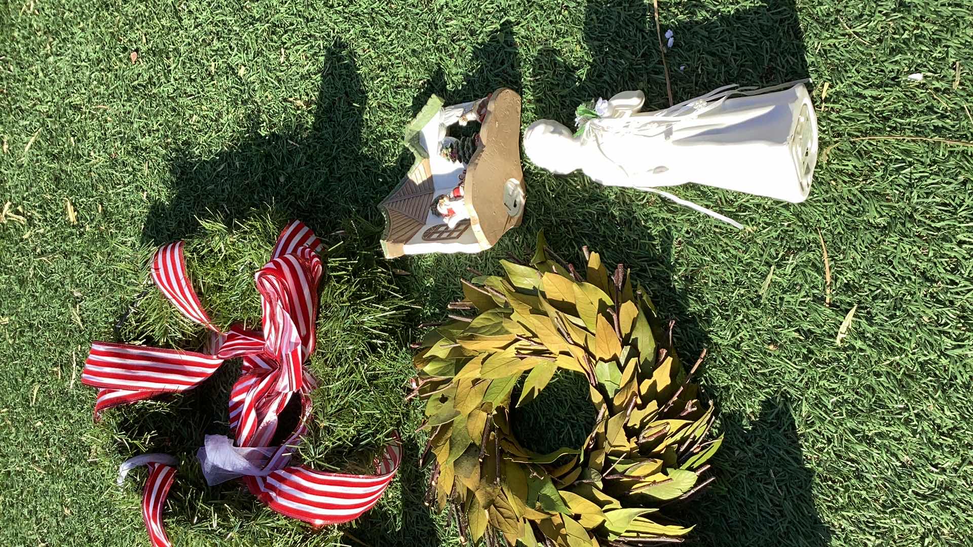 Photo 1 of CHRISTMAS DECORATIONS WITH WORKING MUSICAL ANGEL