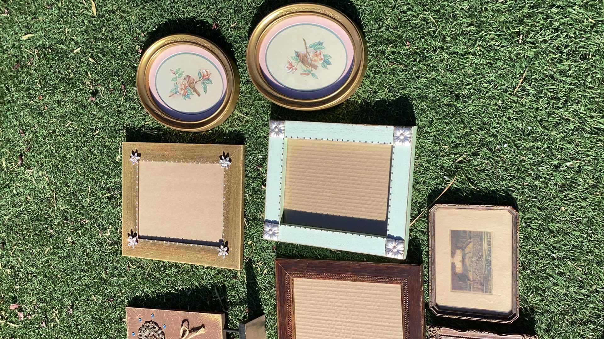 Photo 1 of 11 ASSORTED PICTURE FRAMES