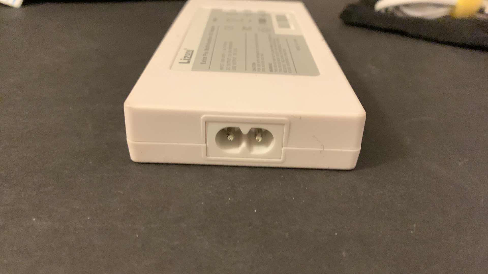 Photo 1 of LIZONE EXTRA PRO SERIES MULTI FUNCTIONAL HIGH CAPACITY EXTERNAL BATTERY