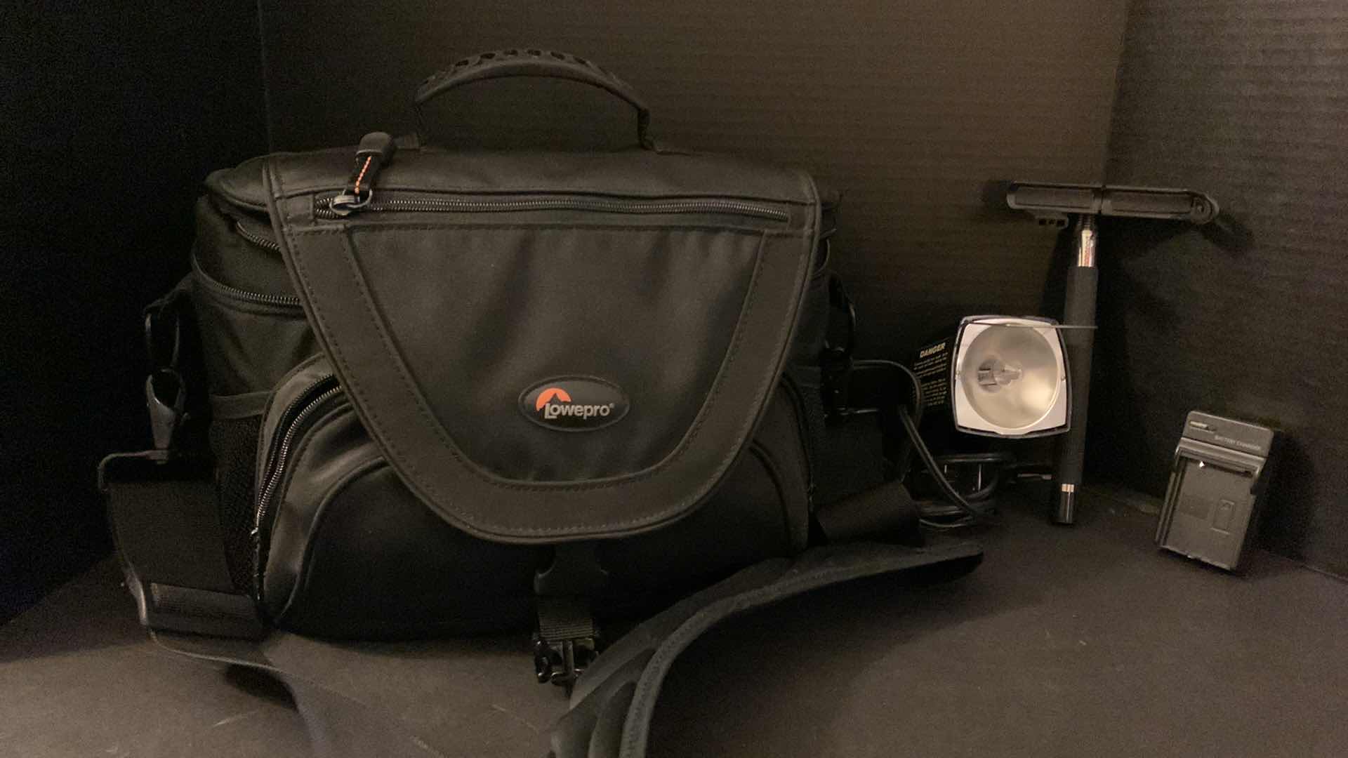 Photo 4 of LOWEPRO PADDED CAMERA CASE, SELFIE STICK, LIGHT