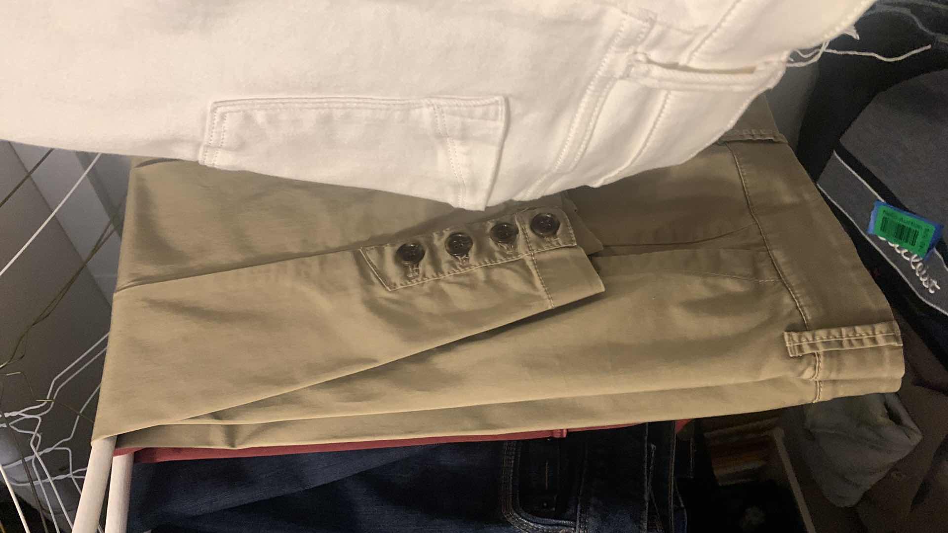 Photo 1 of TEN PAIR OF WONENS PANTS / JEANS / SLACKS, (MOSTLY SIZE 4)
