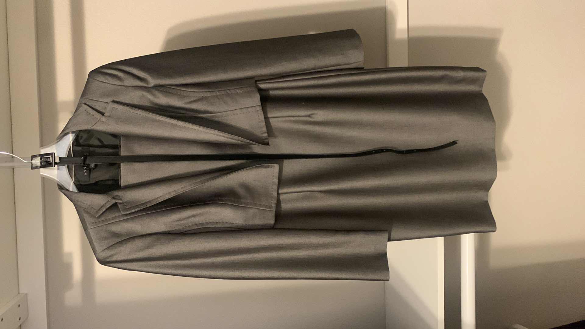 Photo 1 of WOMENS DESIGNER 3 PC CLOTHING SET, SIZE 2 P