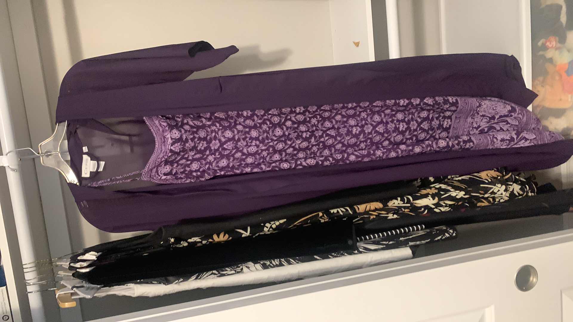 Photo 7 of 11 PIECES WOMENS CLOTHING ( MOSTLY SIZE SM XS)