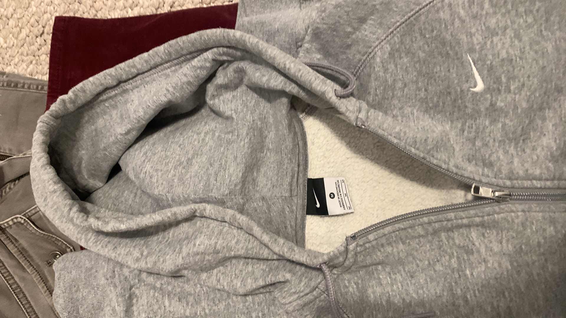 Photo 7 of WOMENS 10 PIECE CLOTHING ASSORTMENT (MOSTLY SIZE SMALL)