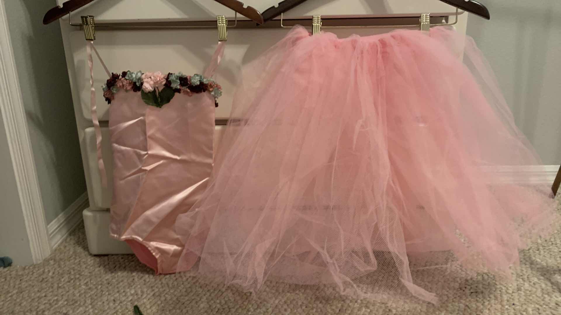 Photo 1 of CHILDS BALLET OUTFIT, (FIT CHILD AGED 6-7)