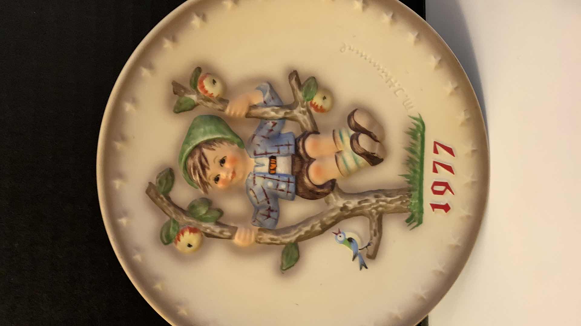 Photo 1 of 5 - GOEBEL HUMMEL COLLECTIBLE PLATES