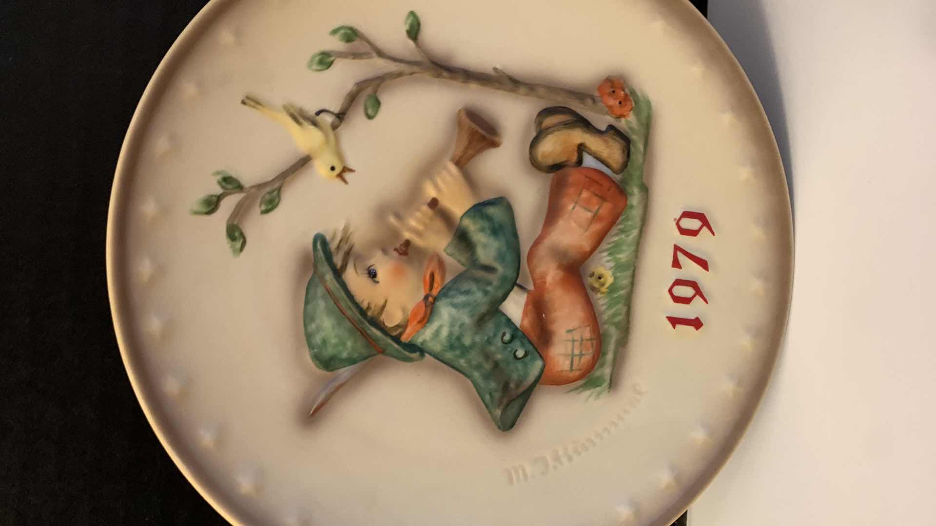 Photo 1 of 5 - GOEBEL HUMMEL COLLECTIBLE PLATES