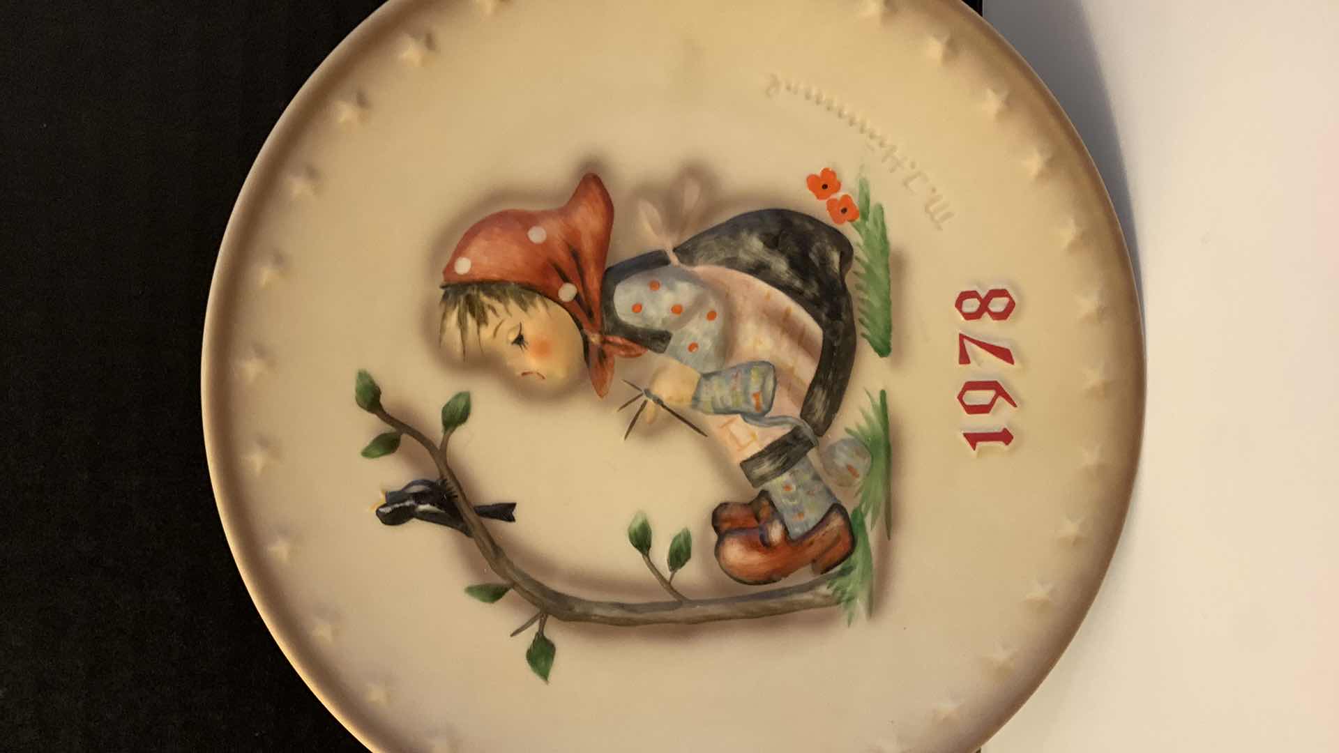 Photo 1 of 5 - GOEBEL HUMMEL COLLECTIBLE PLATES