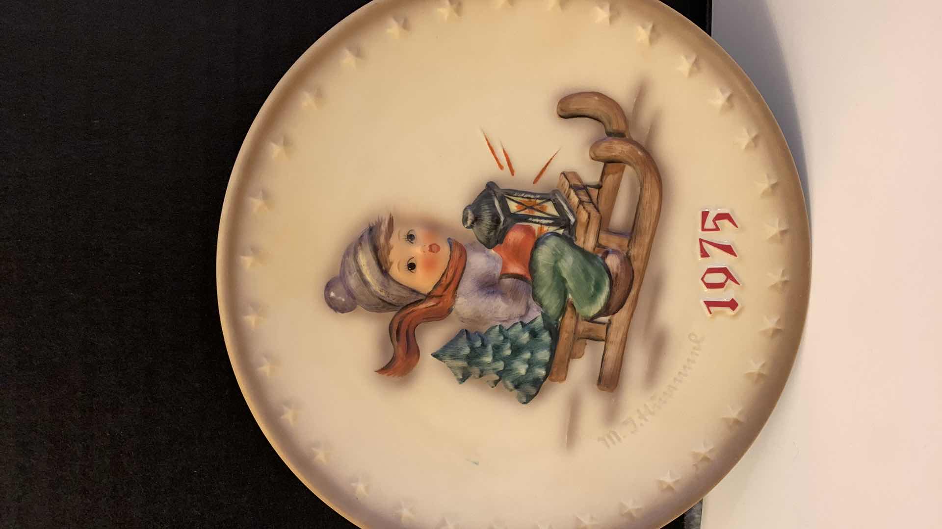 Photo 1 of 5 - GOEBEL HUMMEL COLLECTIBLE PLATES