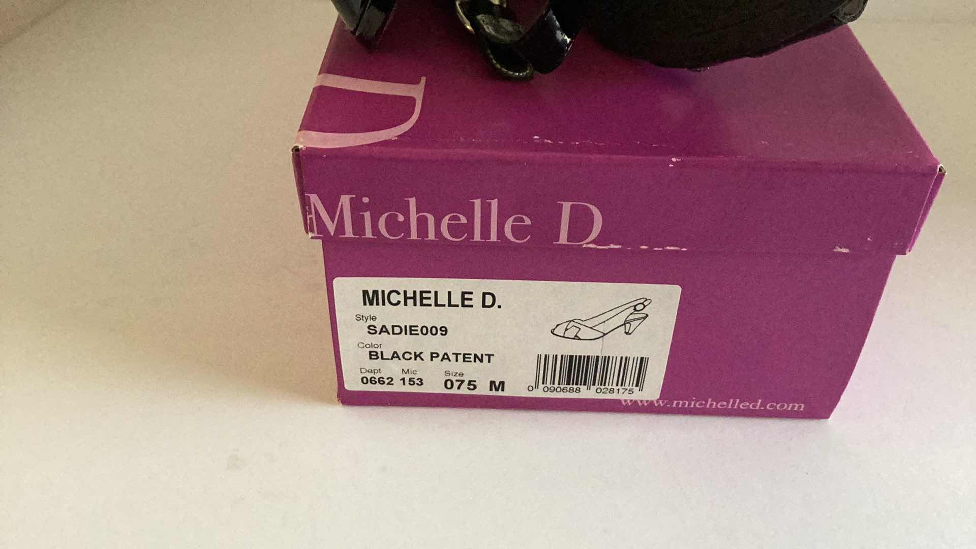 Photo 1 of MICHELLE D. BLACK PATENT DRESS SHOES SIZE 7.5