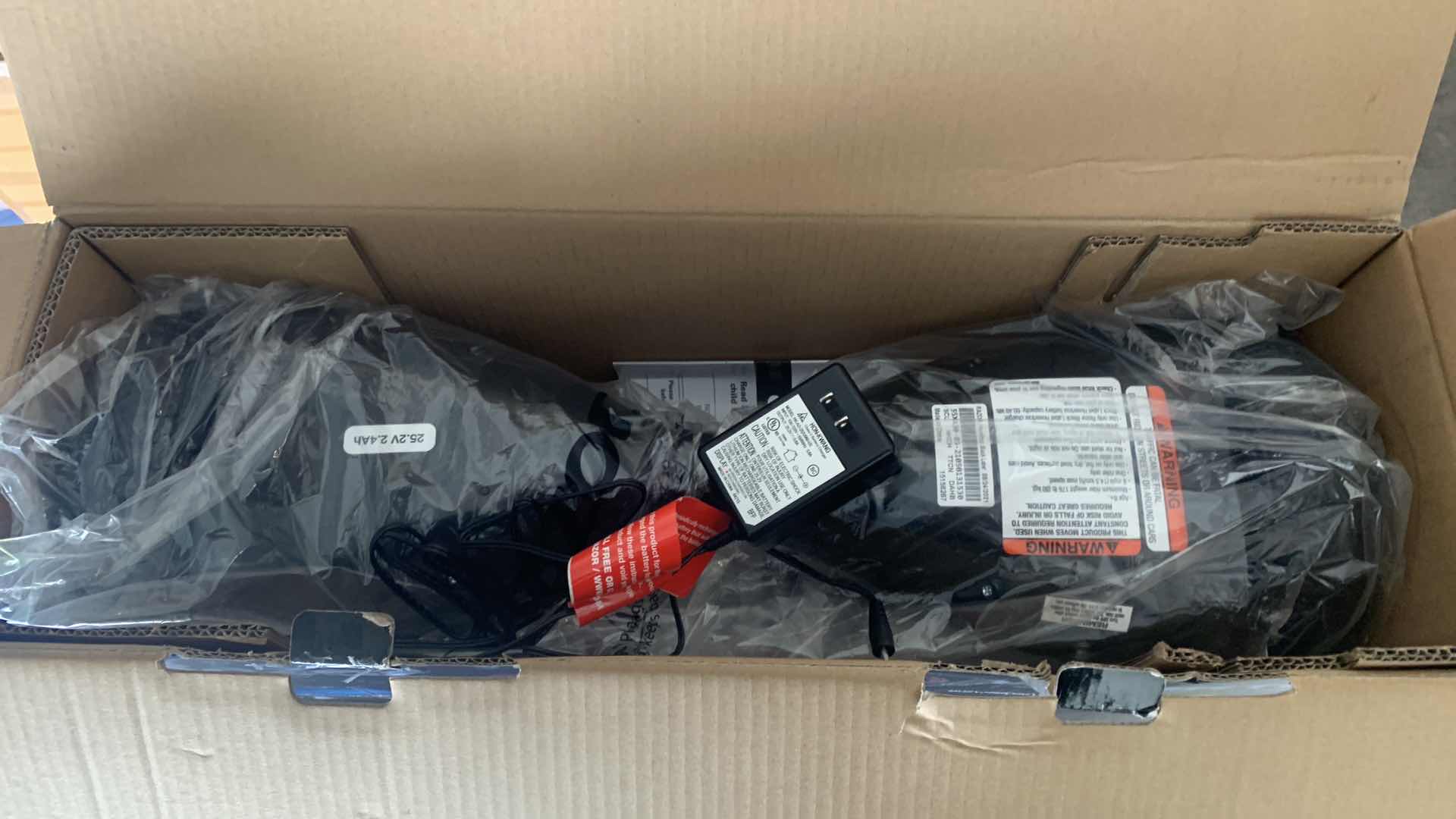 Photo 5 of RAZOR HOVERTRAX SMART BALANCING ELECTRIC SCOOTER (