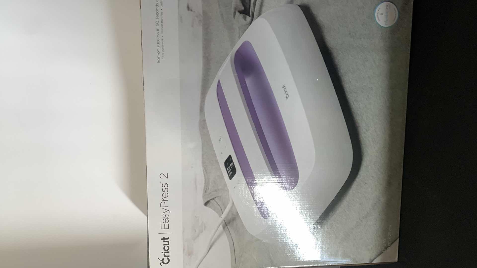 Photo 1 of CRICUT EASY PRESS 2 (12x10) LILAC 