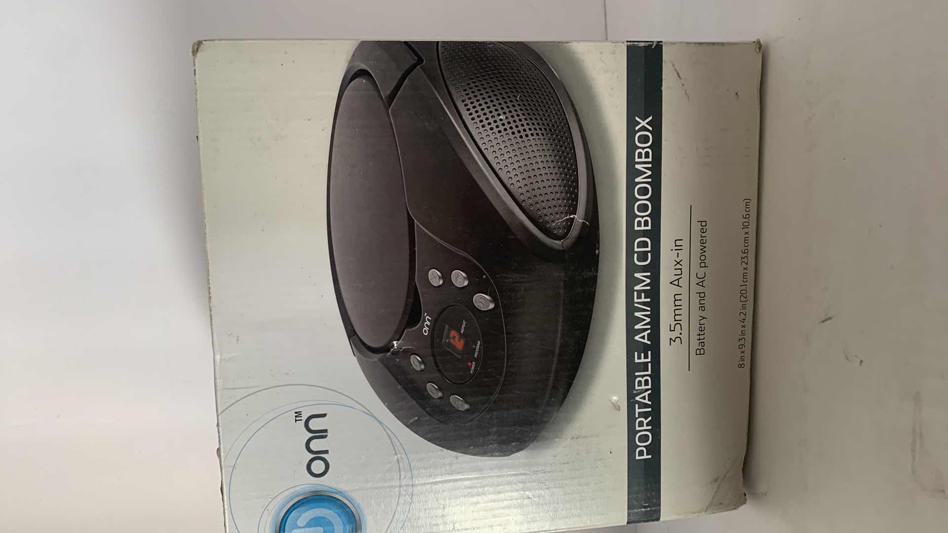 Photo 2 of onn PORTABLE AM/FM CD BOOMBOX BATTERY AND AC POWERED