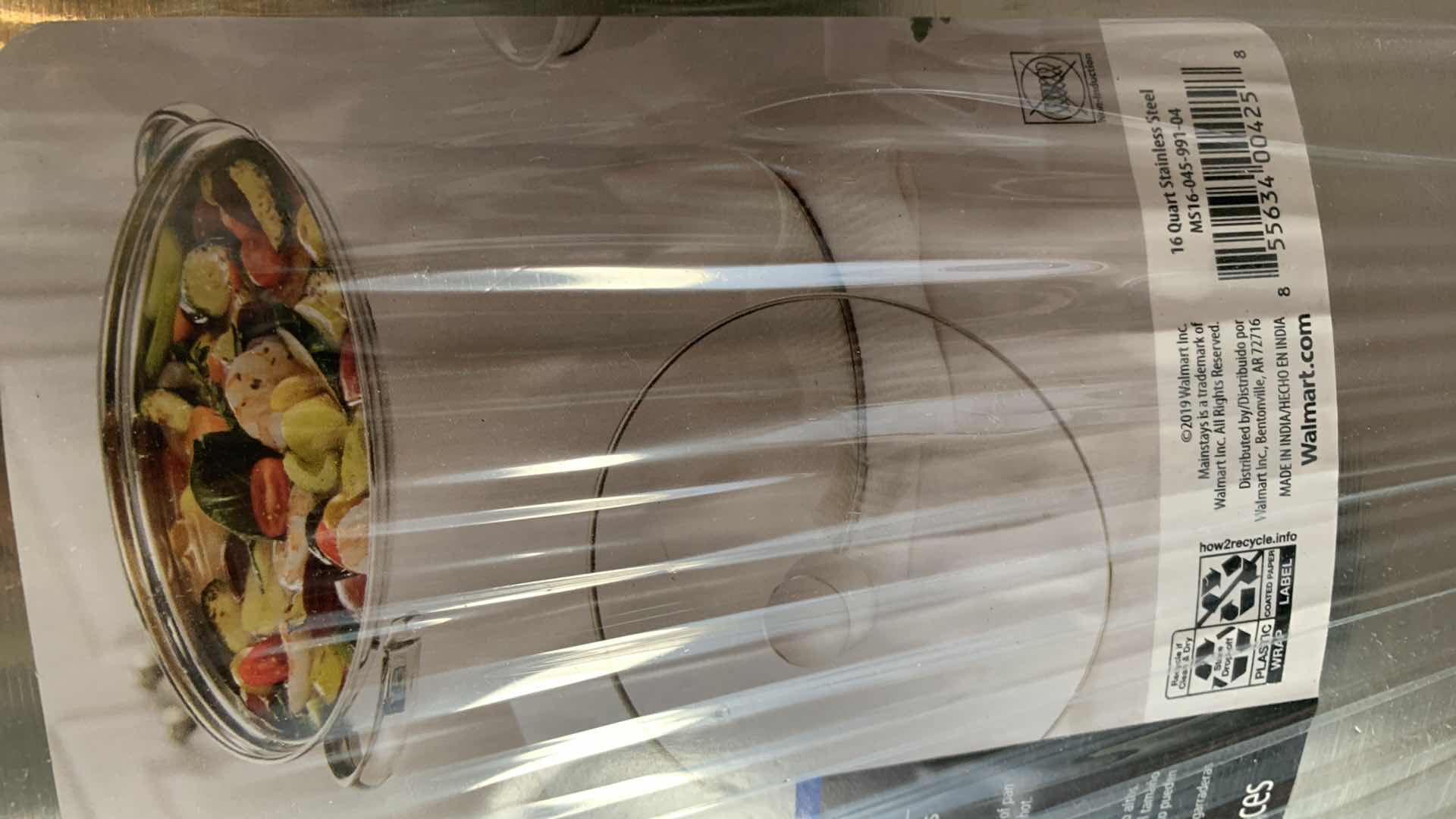 Photo 1 of MAINSTAYS 16-QUART STAINLESS STEEL STOCK POT WITH GLASS LID