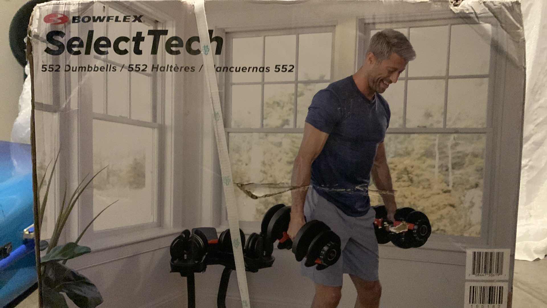 Photo 1 of BOWFLEX SELECT TECH 552 DUMBBELLS