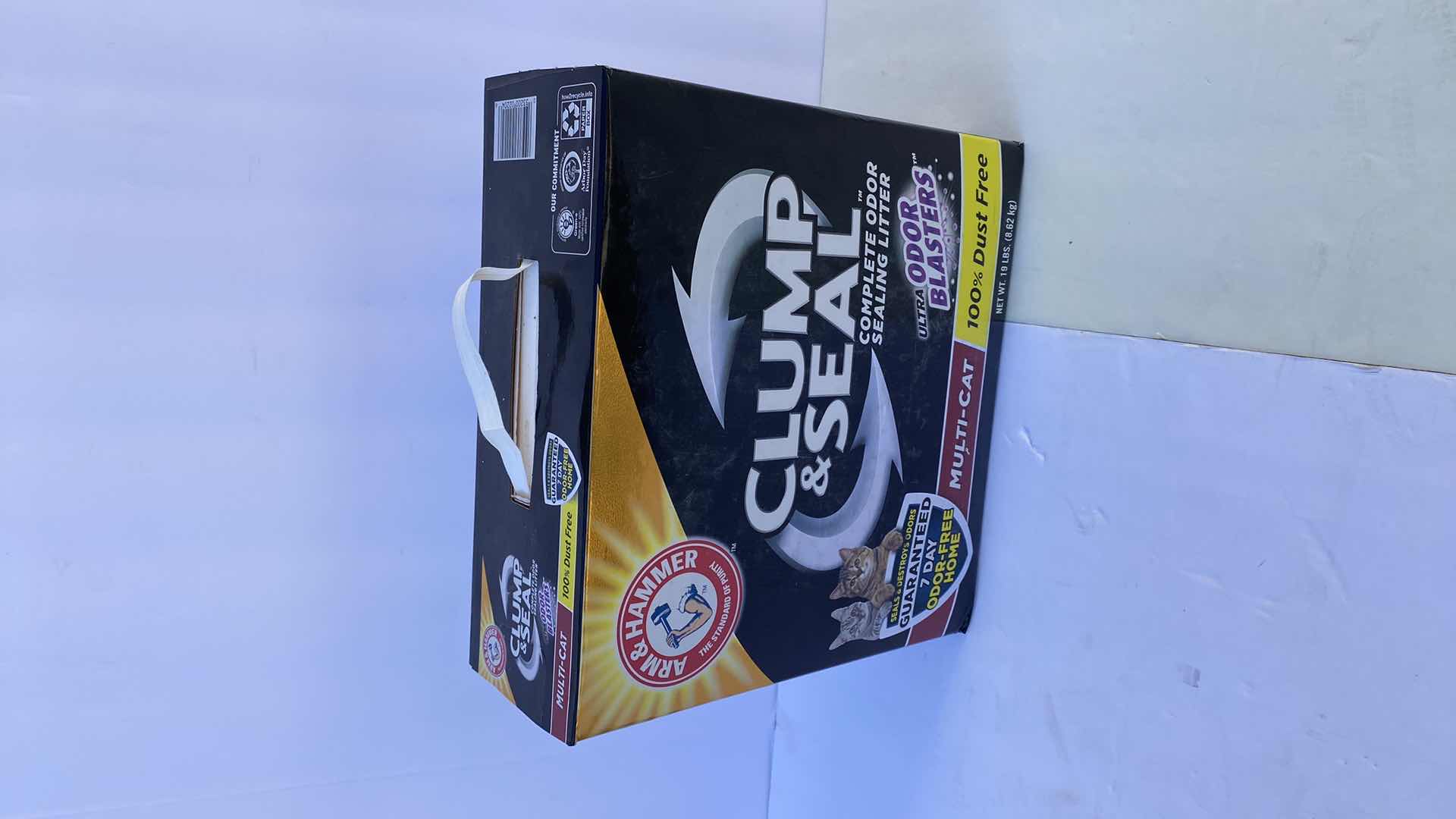 Photo 1 of ARM & HAMMER CLUMP & SEAL 19LBS