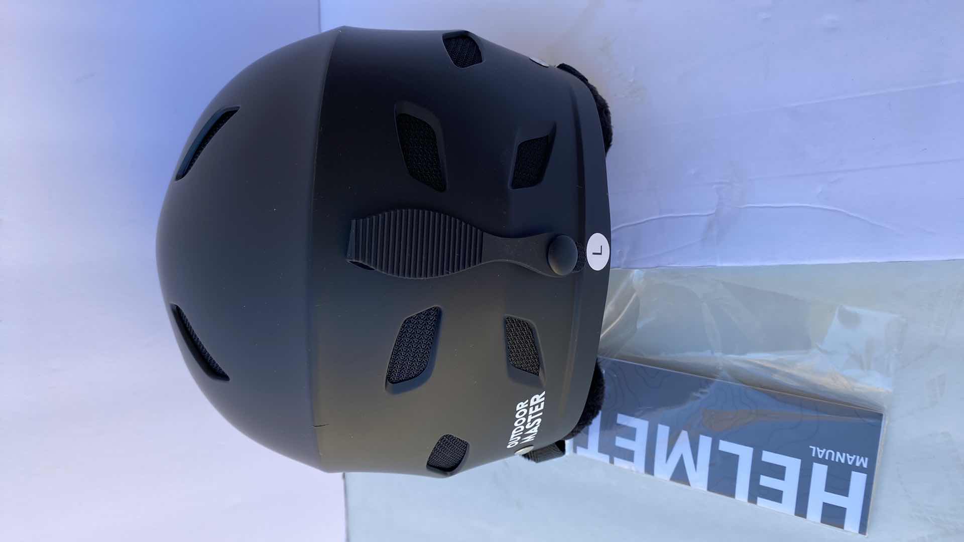 Photo 1 of OUTDOOR MASTER KELVIN SKI/SNOWBOARD HELMET SIZE L