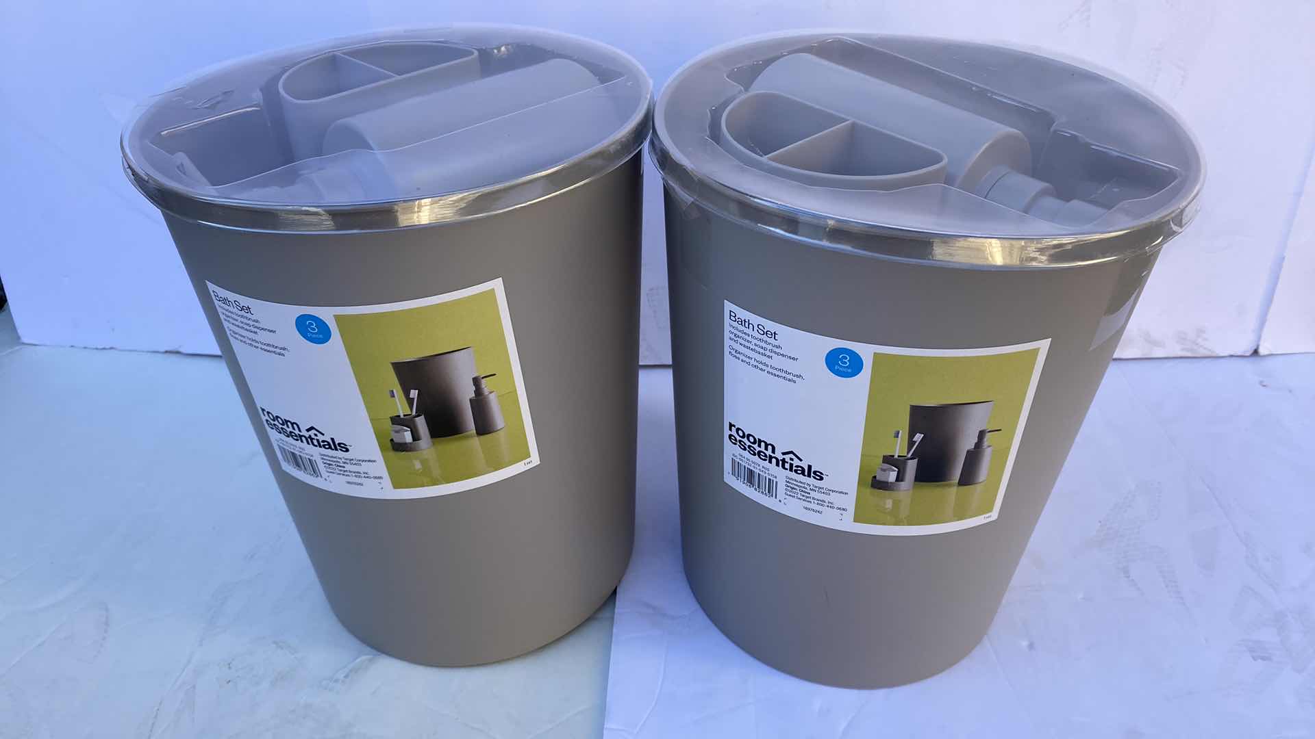 Photo 1 of 2-ROOM ESSENTIALS 3 PIECE BATH SET