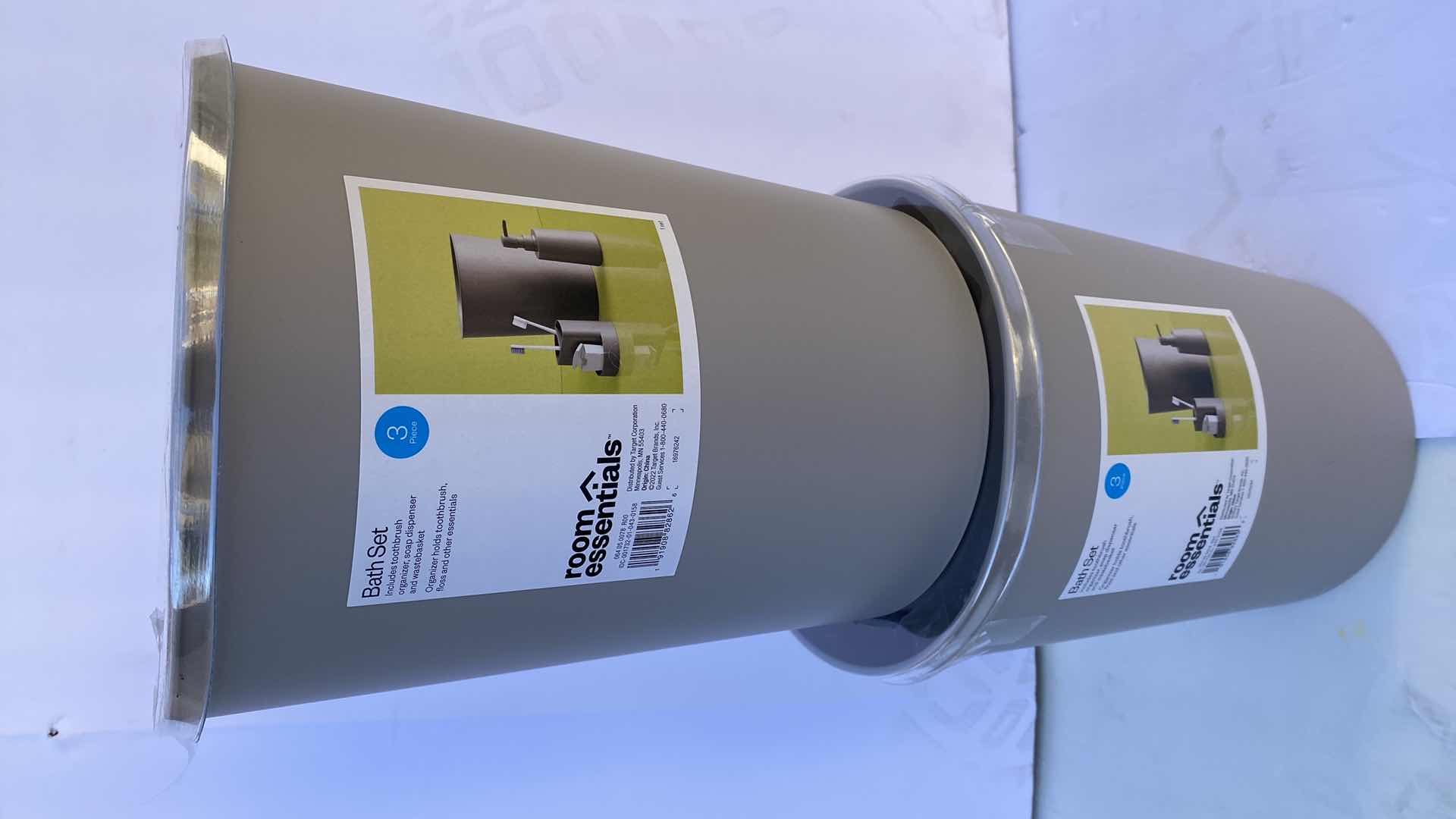 Photo 1 of 2-ROOM ESSENTIALS 3 PIECE BATH SET